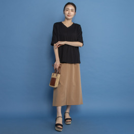 ヤエアジュテ Ｉラインでスタイルアップ サイドタックデザイン ロングスカート