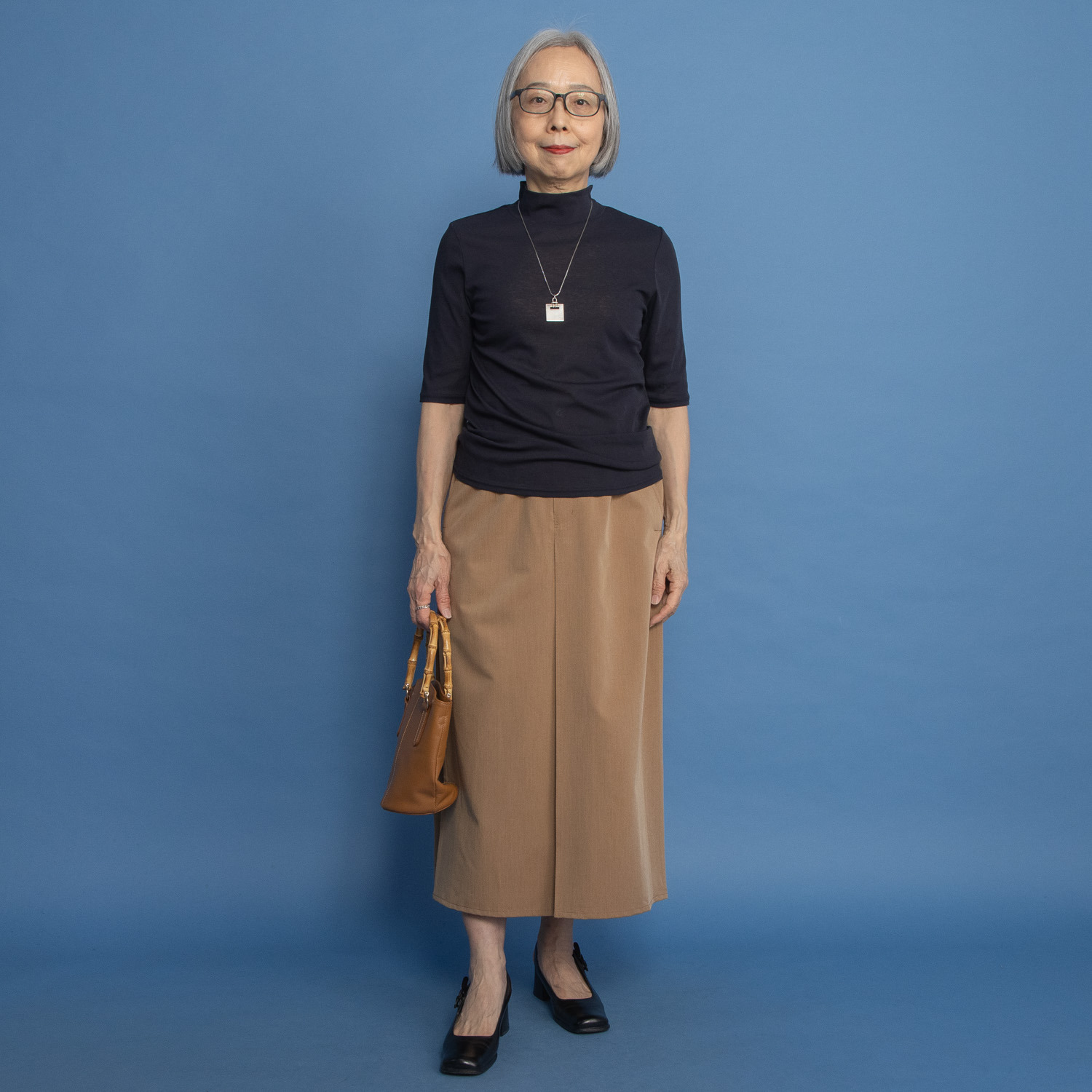 ヤエアジュテ Ｉラインでスタイルアップ サイドタックデザイン ロングスカート