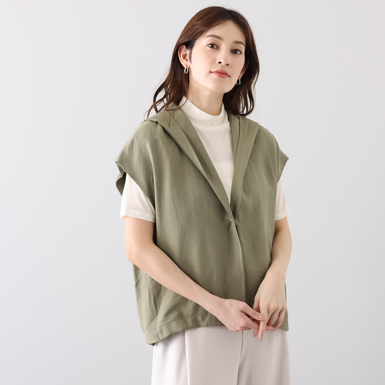 ヤエアジュテ 大人の品格カジュアル フーディーベスト