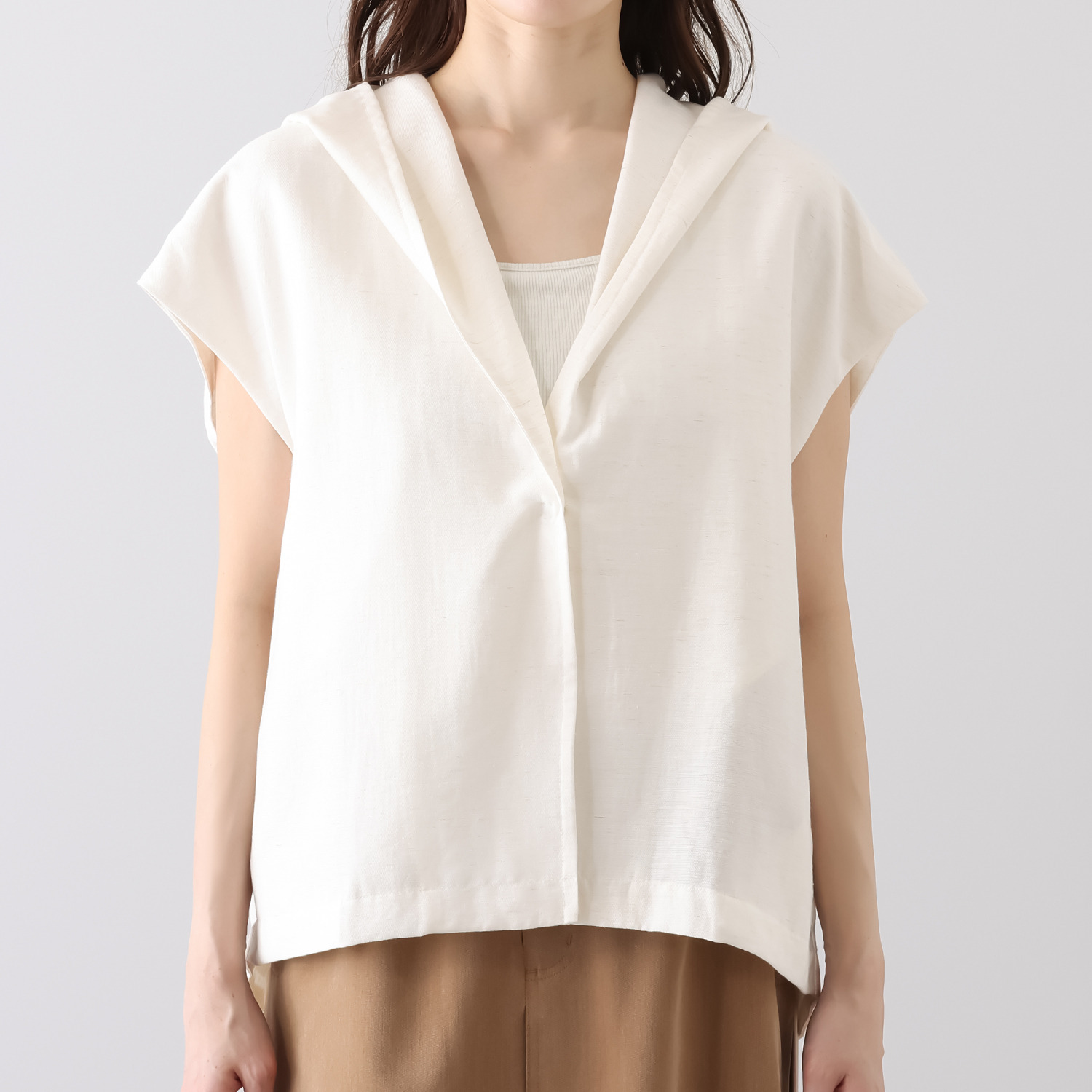 ヤエアジュテ 大人の品格カジュアル フーディーベスト