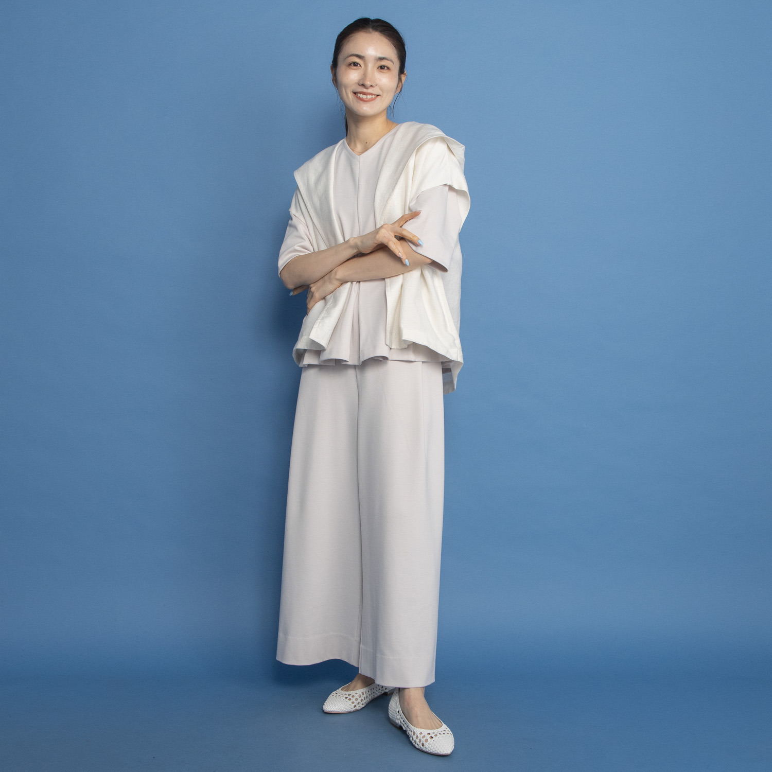 ヤエアジュテ 大人の品格カジュアル フーディーベスト