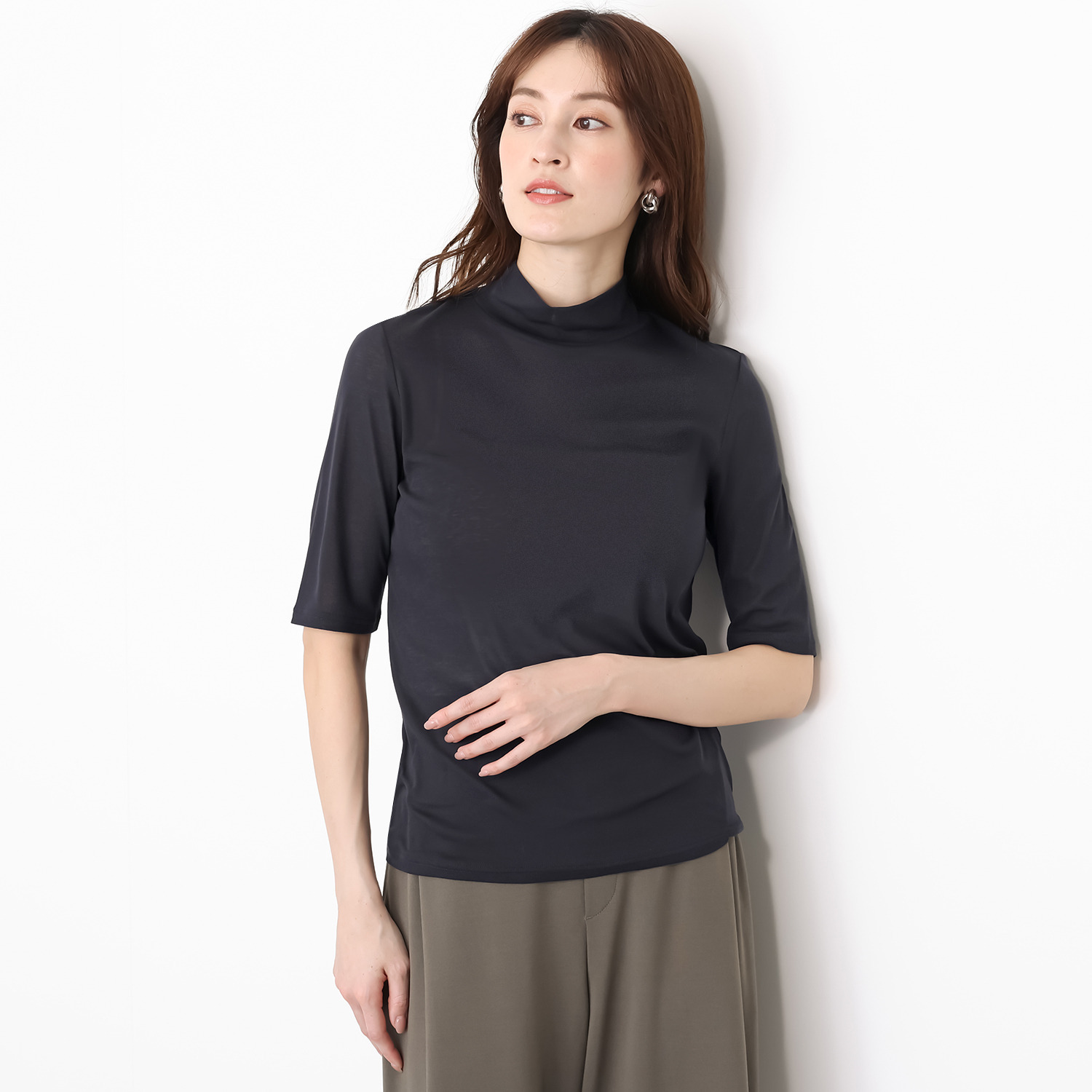 ヤエアジュテ ヤエアジュテ定番 シアーカットソー ハイネックプルオーバー