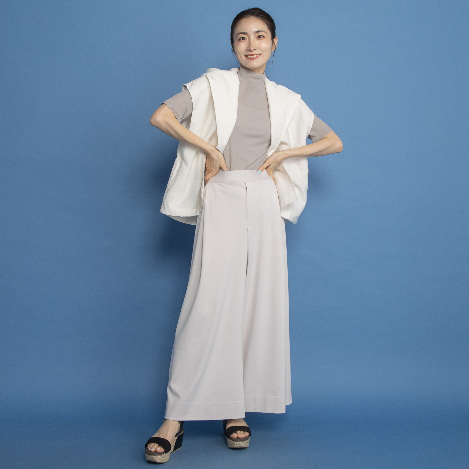 ヤエアジュテ ヤエアジュテ定番 シアーカットソー ハイネックプルオーバー