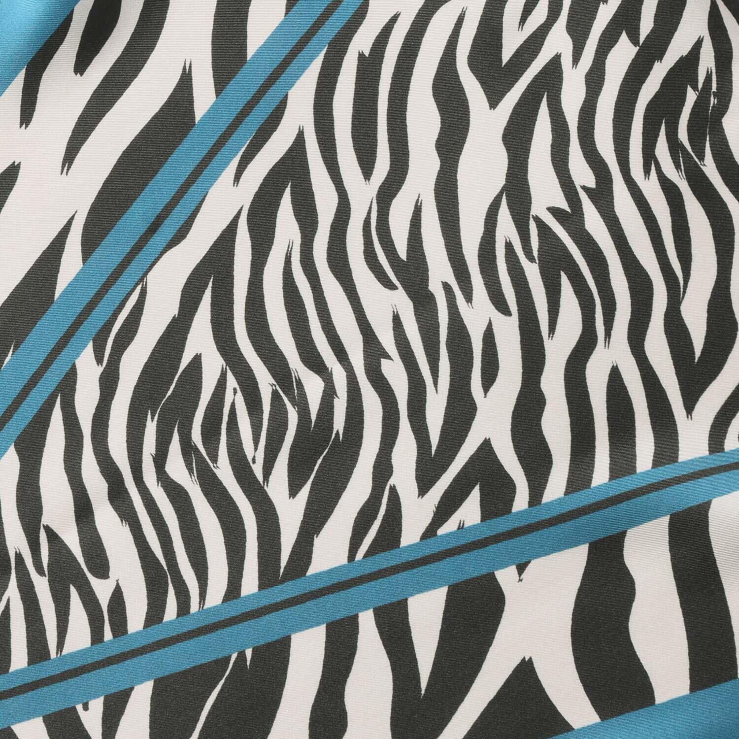 ヘ・エラ シルク１００％ 簡単・おしゃれ アレンジ幅が広がる！ 菱形スカーフ