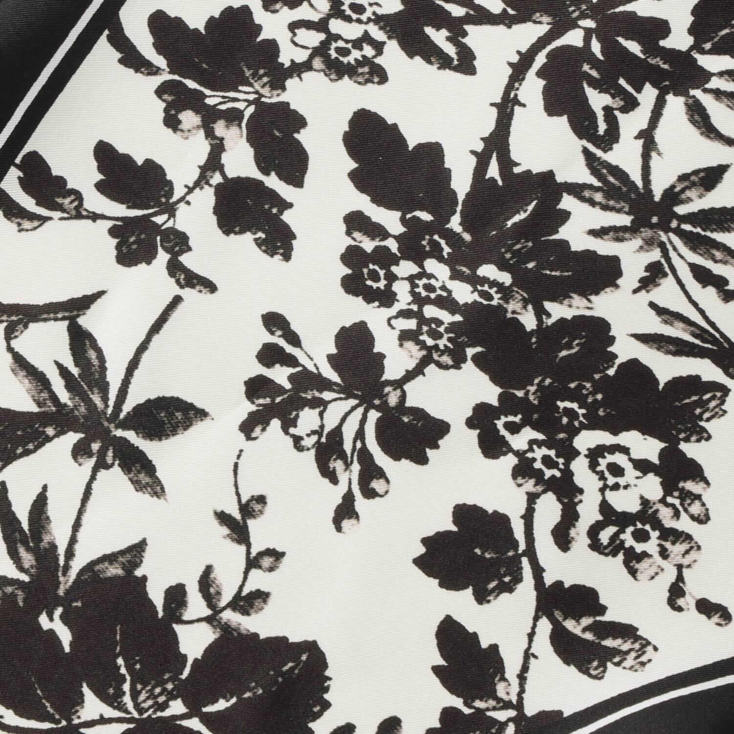 ヘ・エラ シルク１００％ 簡単・おしゃれ アレンジ幅が広がる！ 菱形スカーフ