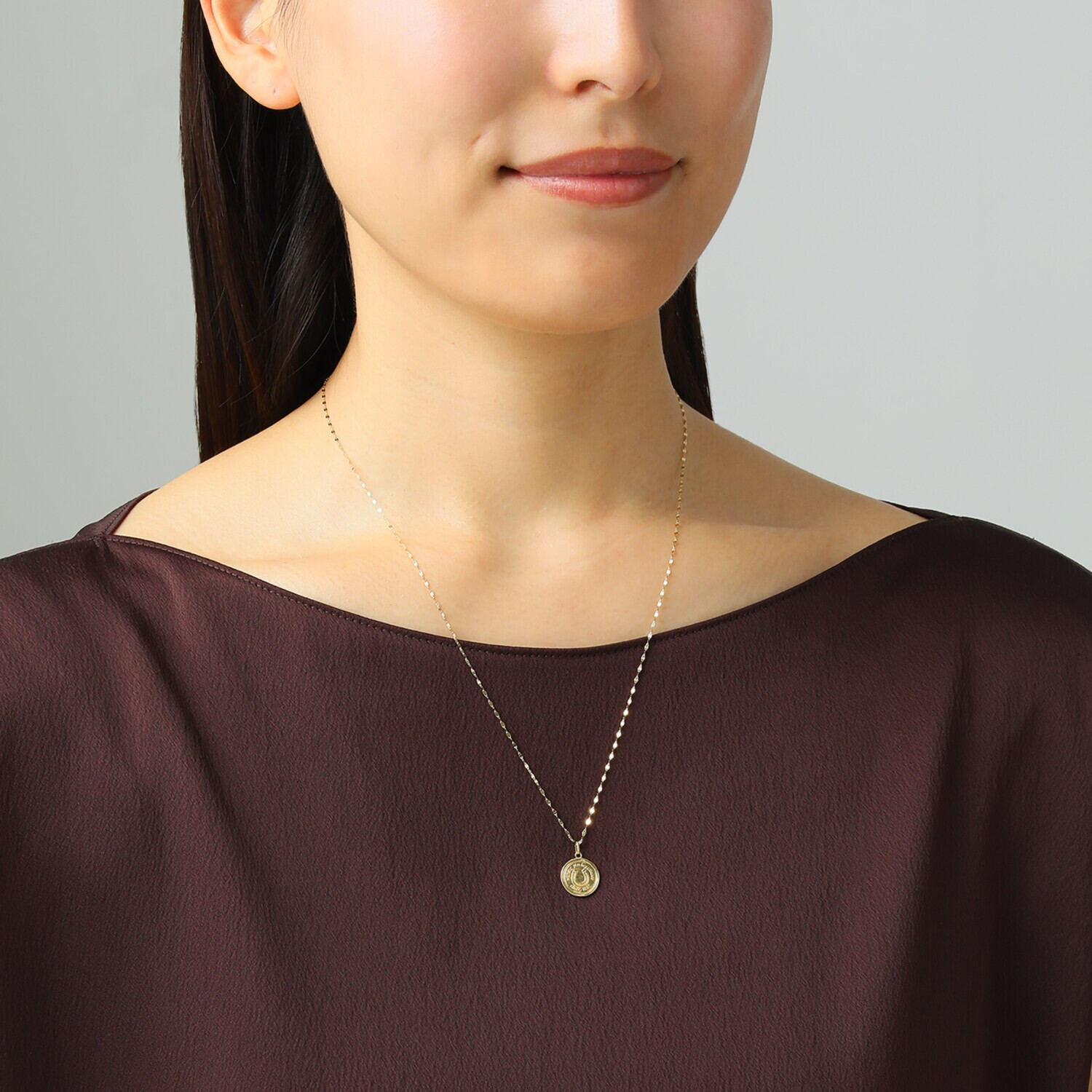 ケーグランツ １８Ｋ ホースモティーフ リバーシブル コイン風ペンダントトップ