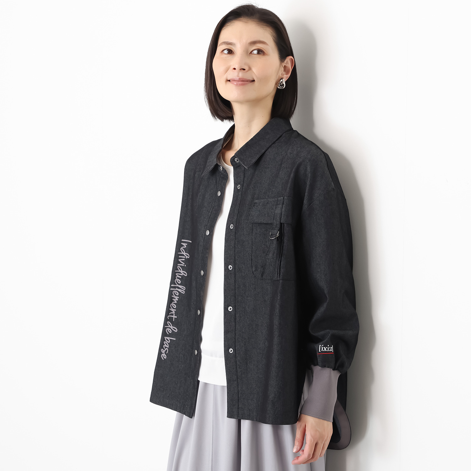 イクシーズ ロゴデザイン デニム オーバーシャツ