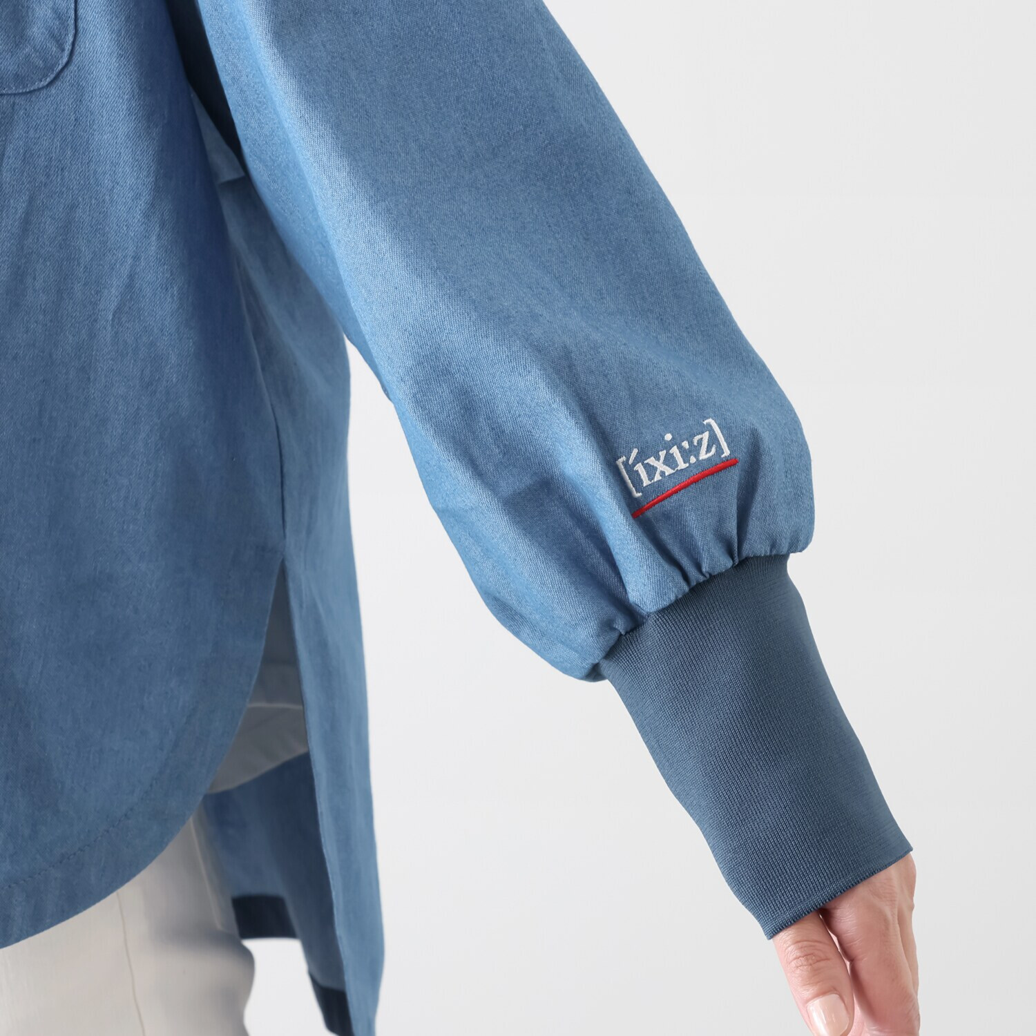 イクシーズ ロゴデザイン デニム オーバーシャツ