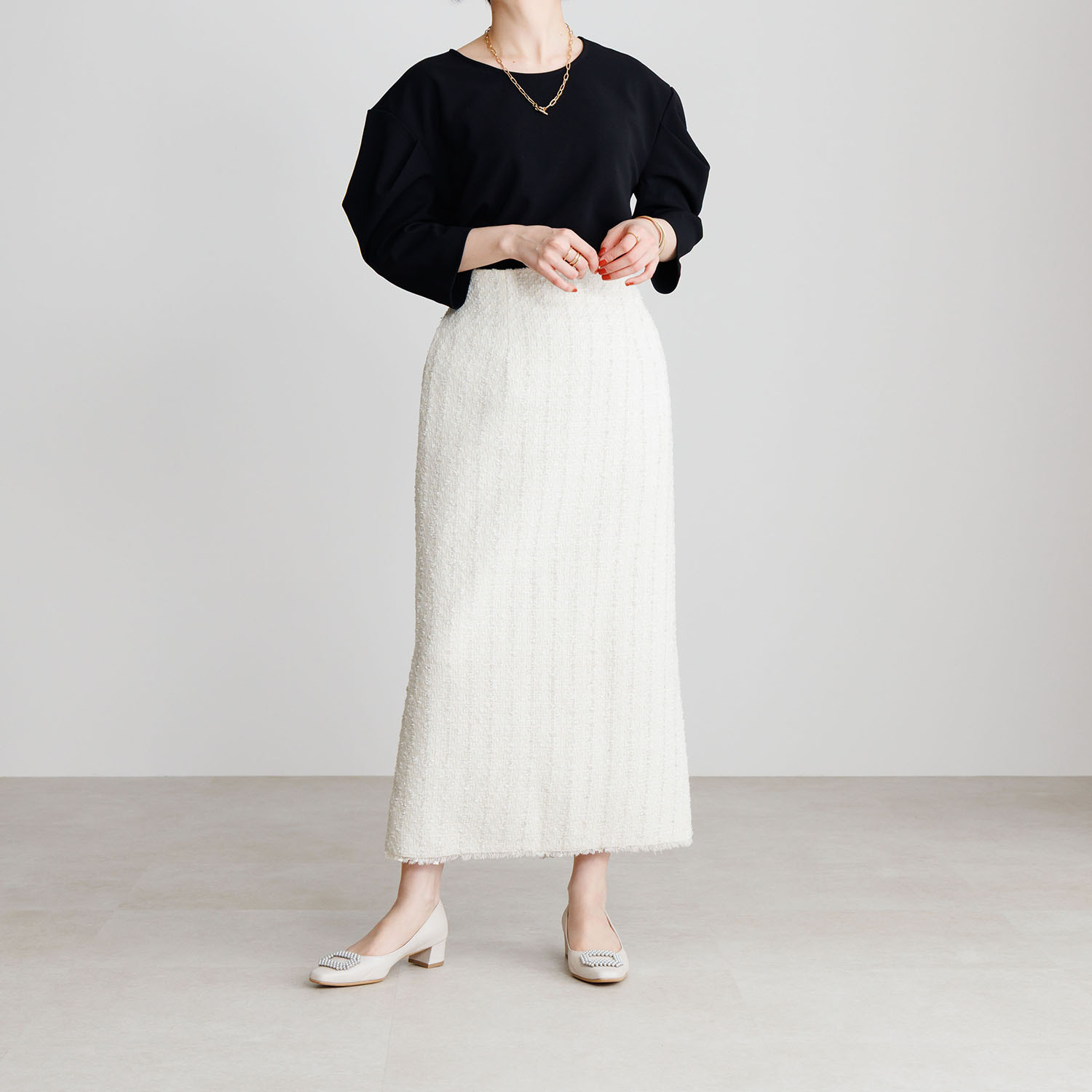 卑弥呼 はっ水レザー ４ｃｍヒール パールビジュウパンプス