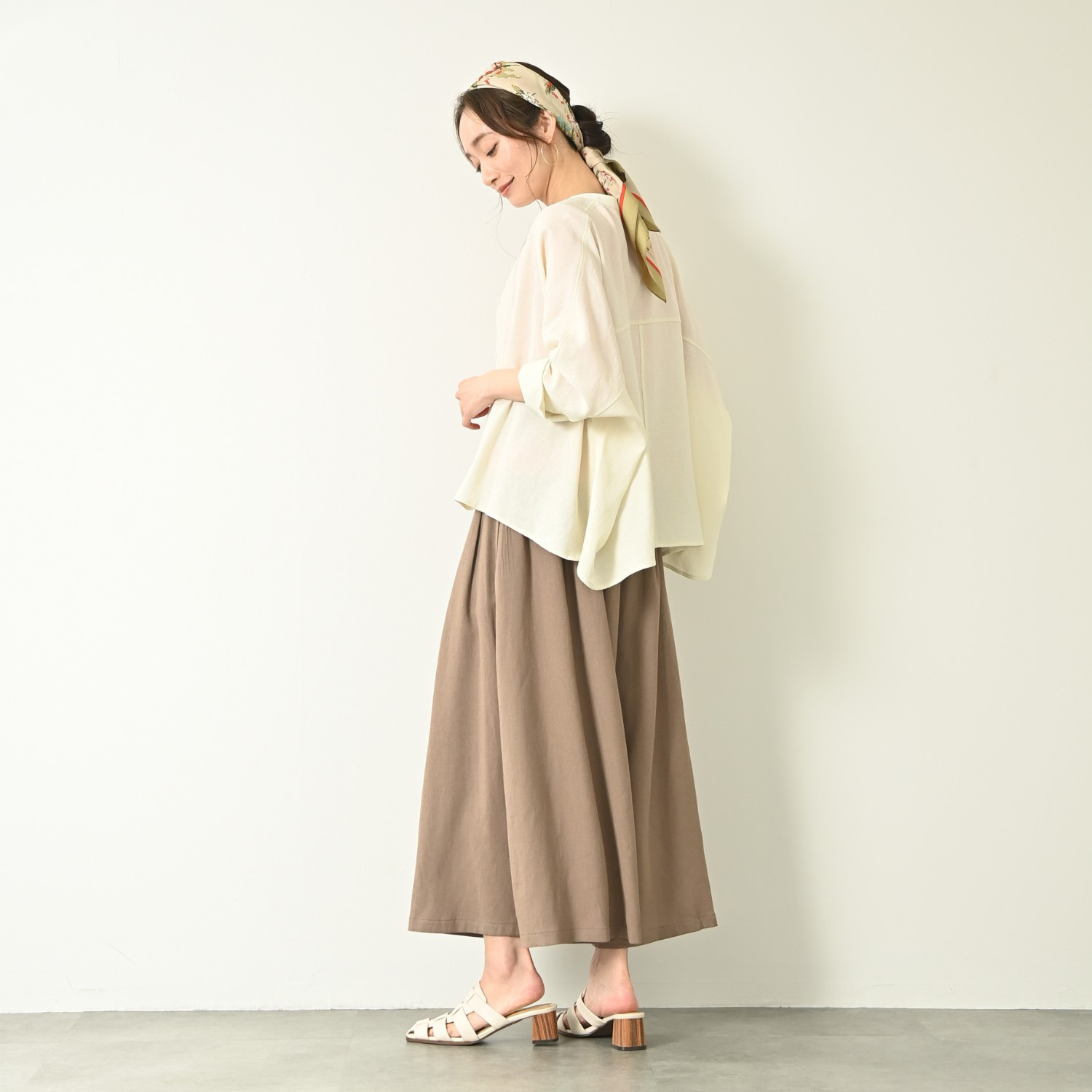 ＢＯＵＮＣＹ　ＢＯＮＤ バーズアイ シルエットにこだわった フレアーパンツ