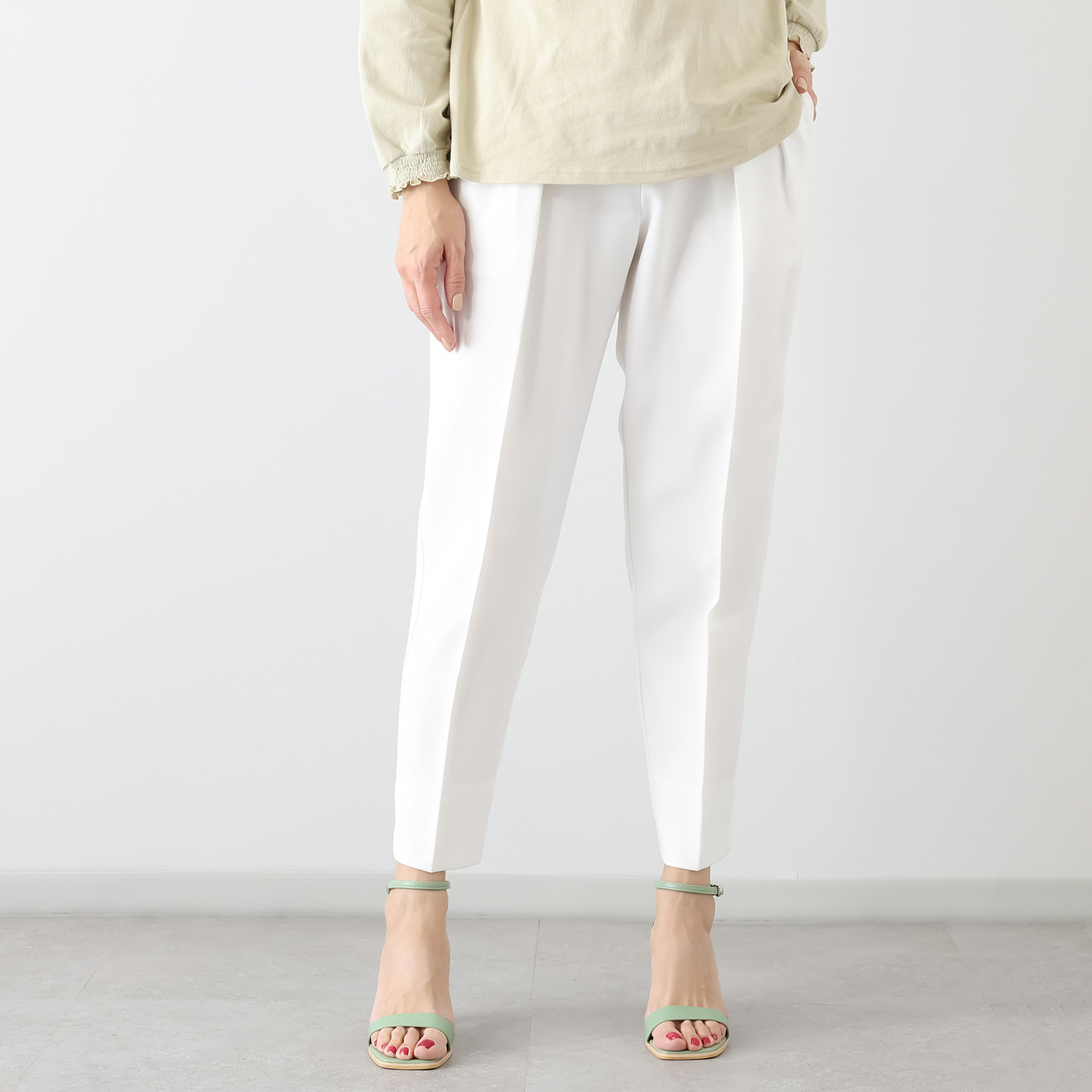 ボン・ブリコラージュ バイ　レイコ・ホウセンジ これだけで スタイルアップ！ 脚長ラインが美しい テーパードパンツ