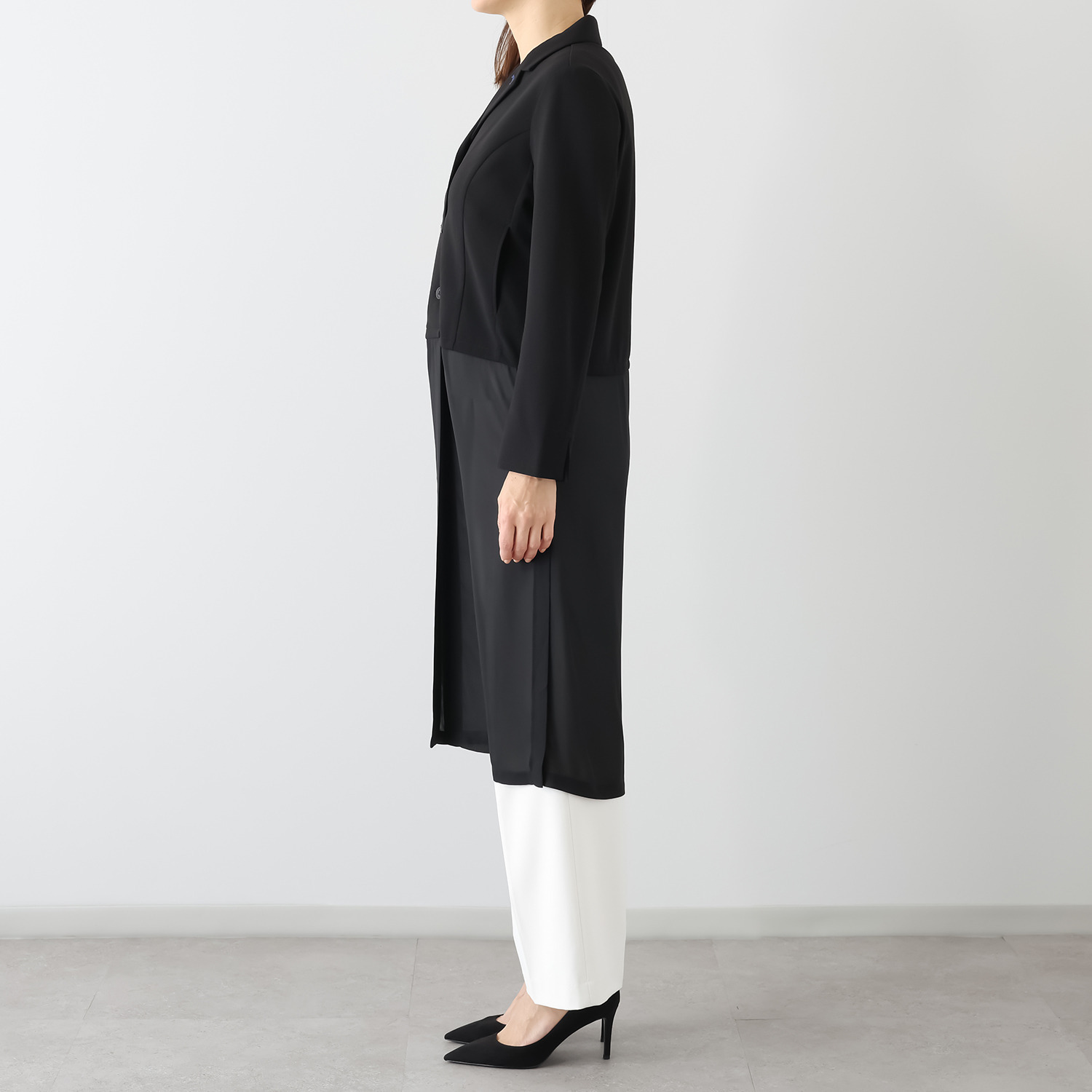 ミニマライズプラス 春らしい軽やかさ トレンドを取り入れた 大人スタイリッシュな 異素材使いの ロングコート