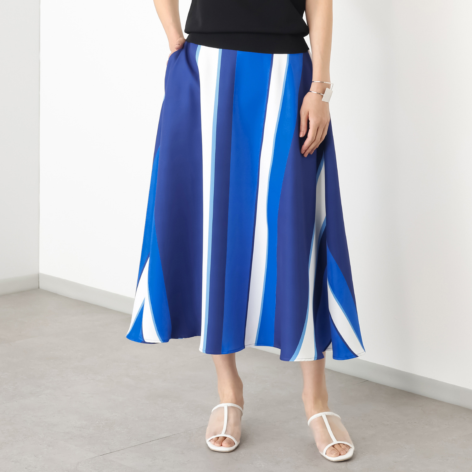 ブルーコレクション 心はずむ！ 配色フレアースカート