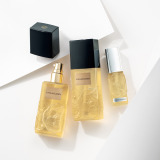 さらっとなじんでハリ艶肌 潤い美白ケア薬用美...