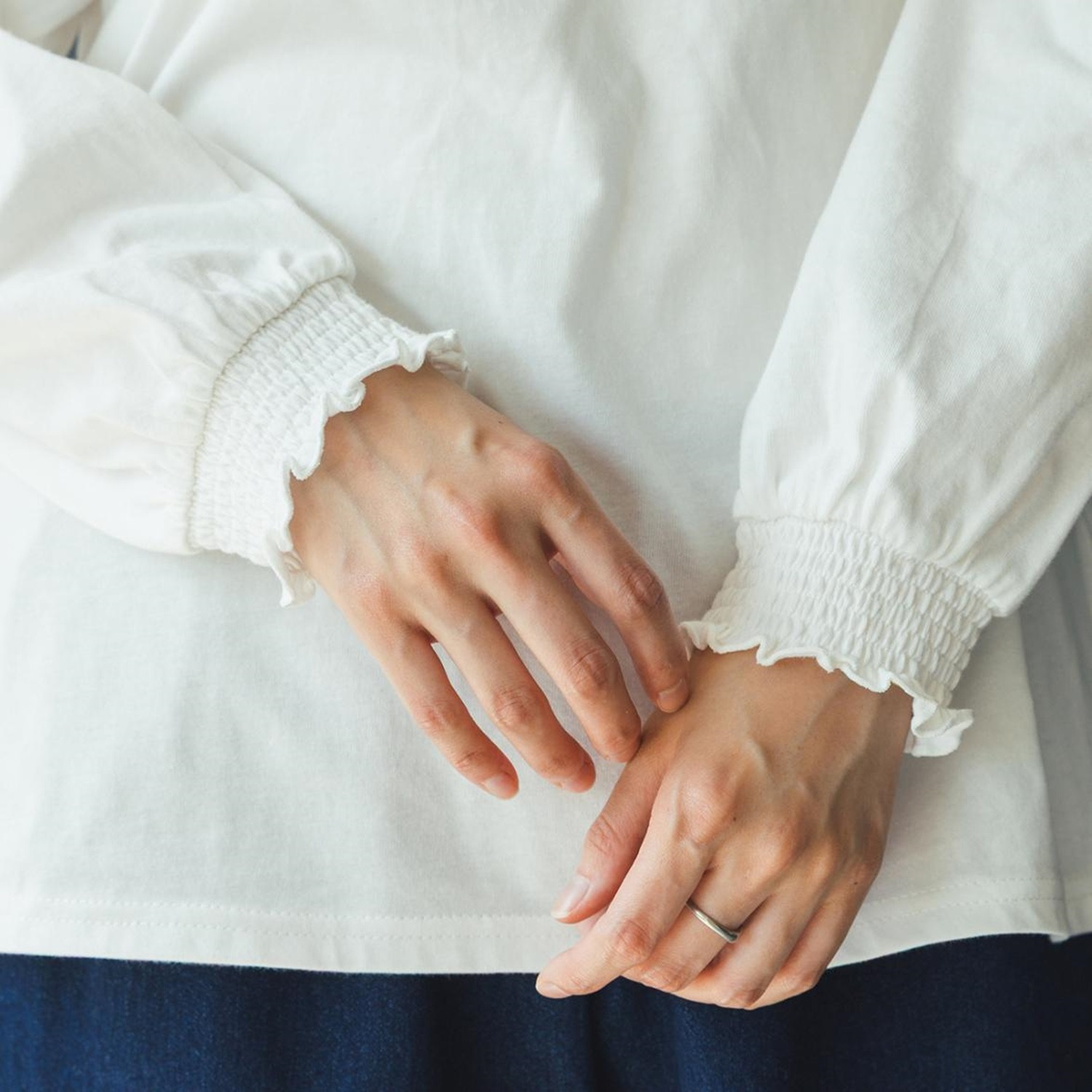 エムエムオー コットン天竺 シャーリング 長袖トップス