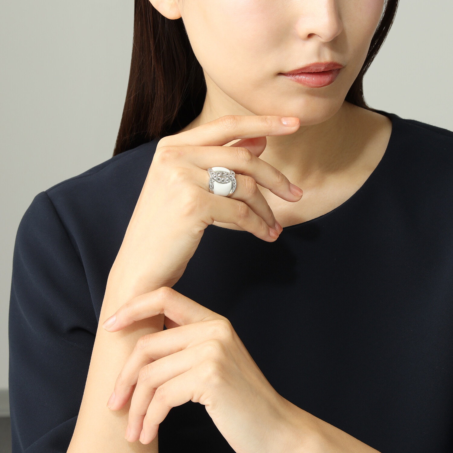 イーシア シルバー ホワイトカルセドニー＆ ホワイトトパーズ ボリュームリング