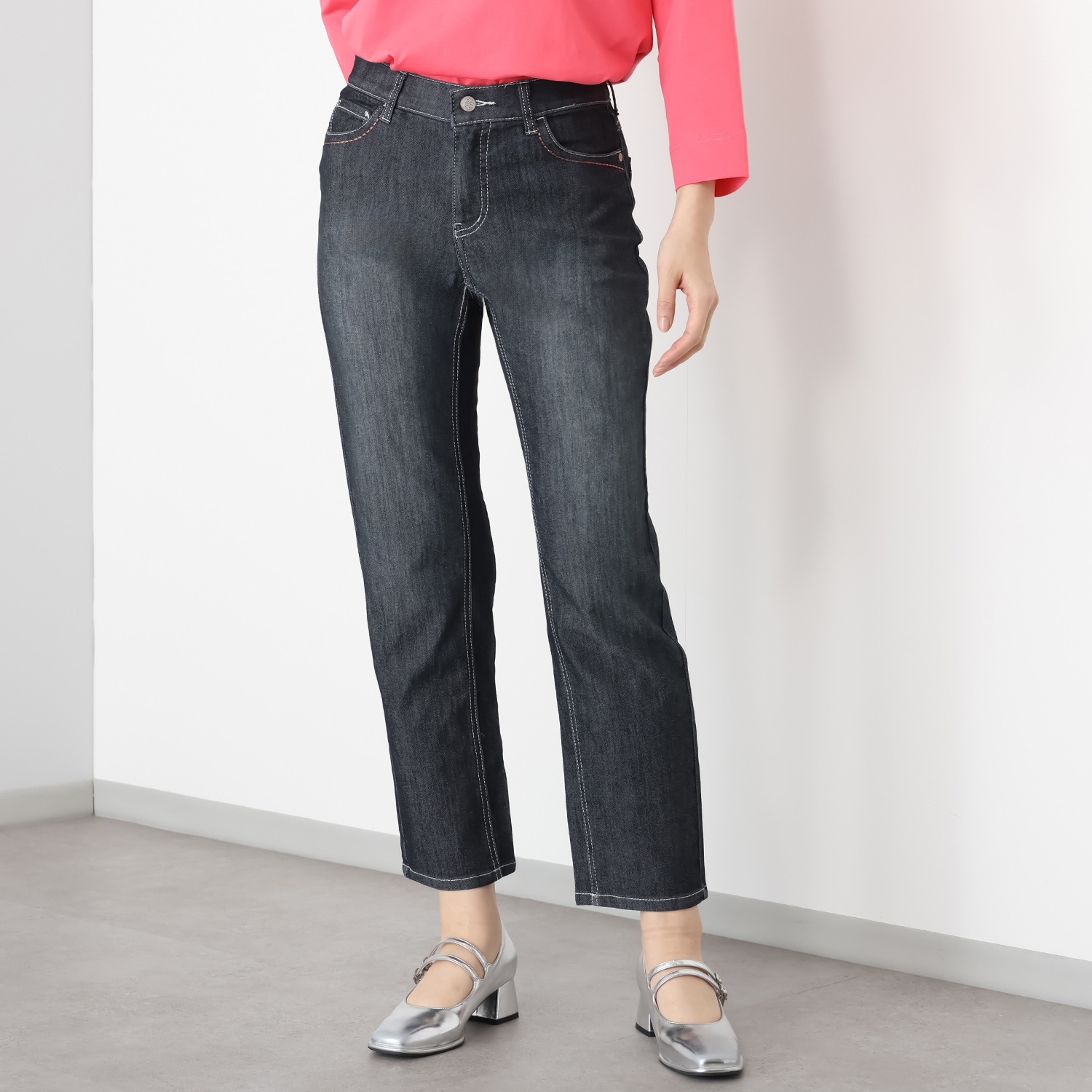 ノーボノーボ ホワイトヤーンデニム ストレートパンツ