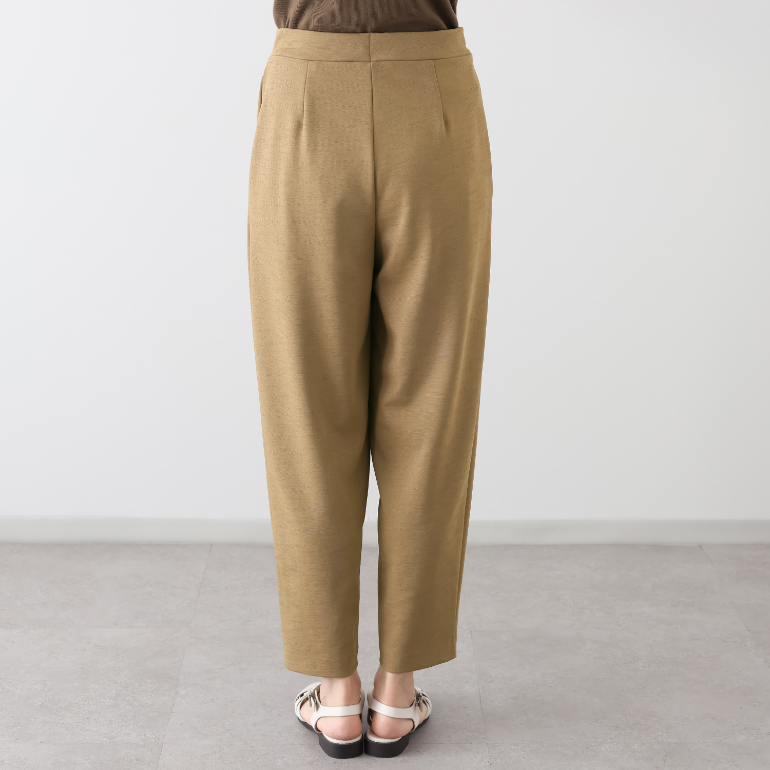 アンダモン ＵＶカット 麻調素材 ハンサムタックパンツ