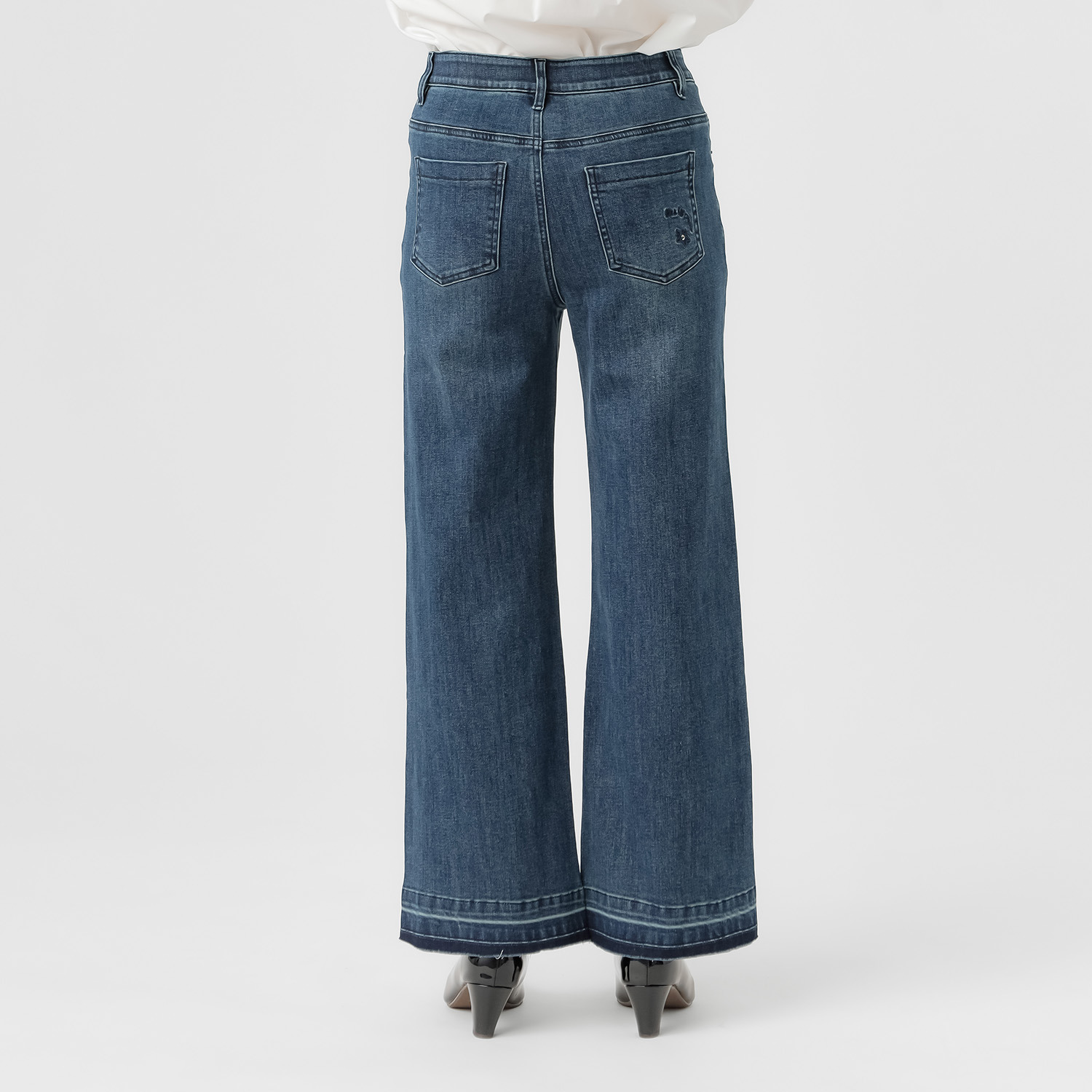 ダジュール 刺しゅう＆ ビジュウアクセント デニムパンツ