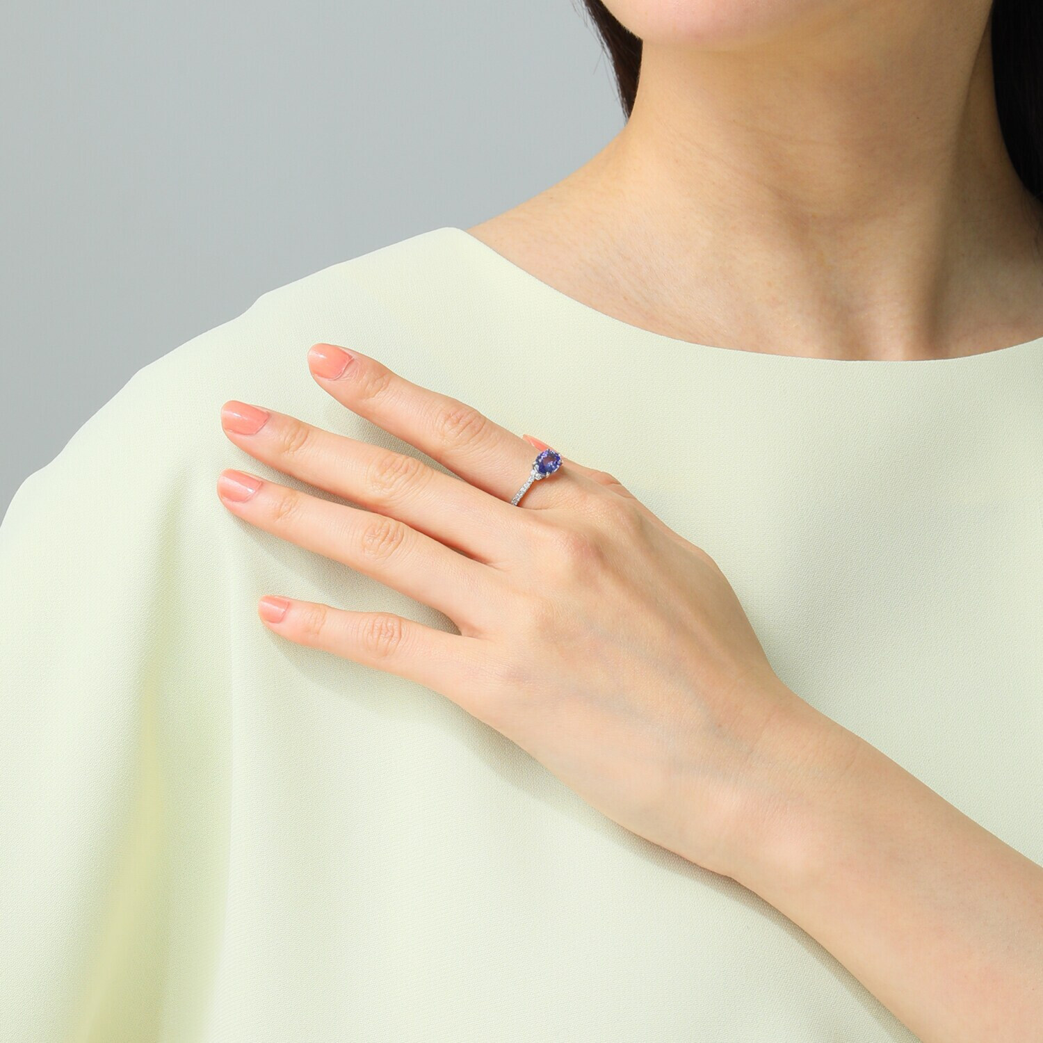 サープライズ プラチナ９５０ ０．９カラットＵＰ タンザナイト＆ ダイヤモンド オーバルデザインリング