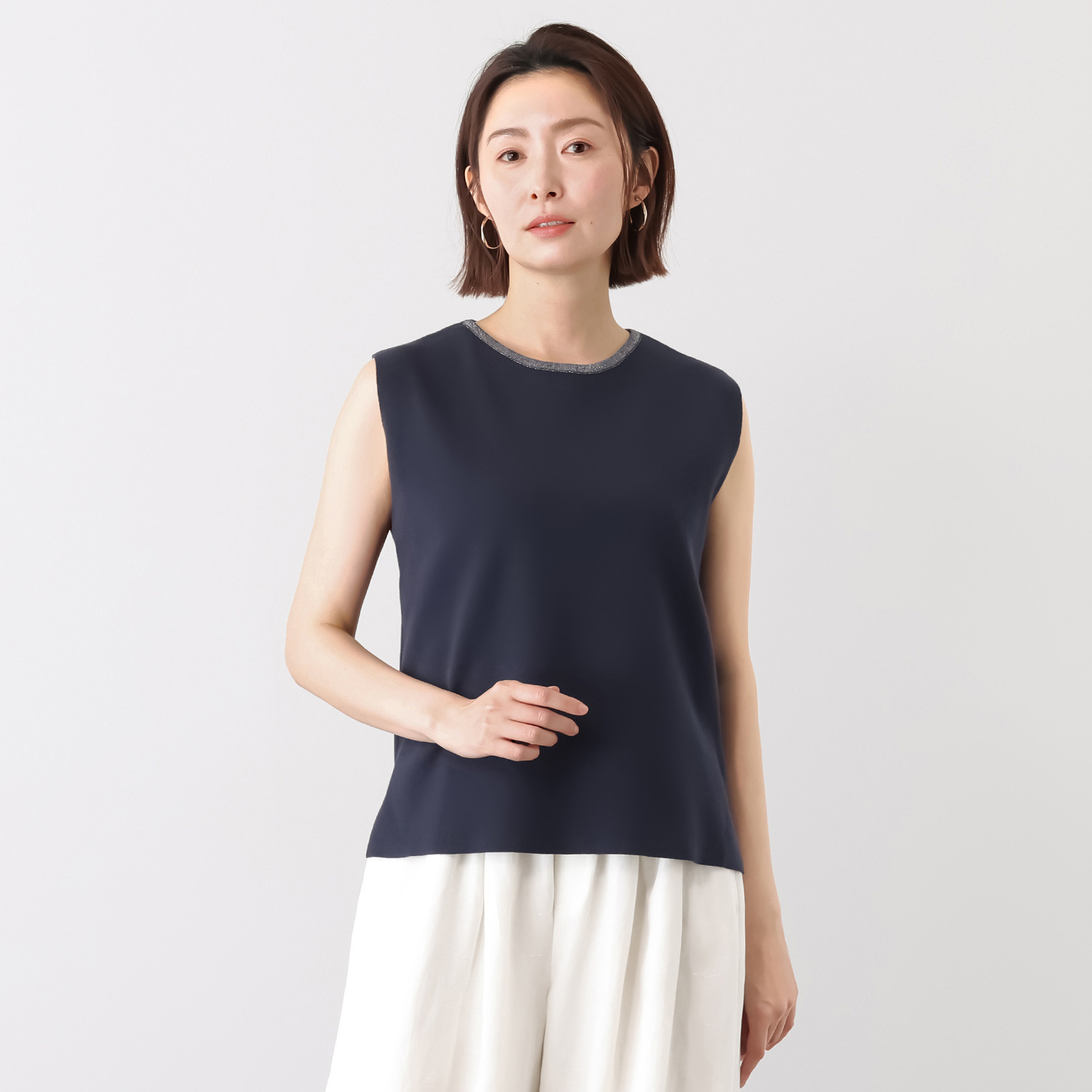 ナチュラルバイクリップ ちらっと首にラメ 二の腕をきれいに魅せる イージーケア 旅行に万能 ニットプルオーバー