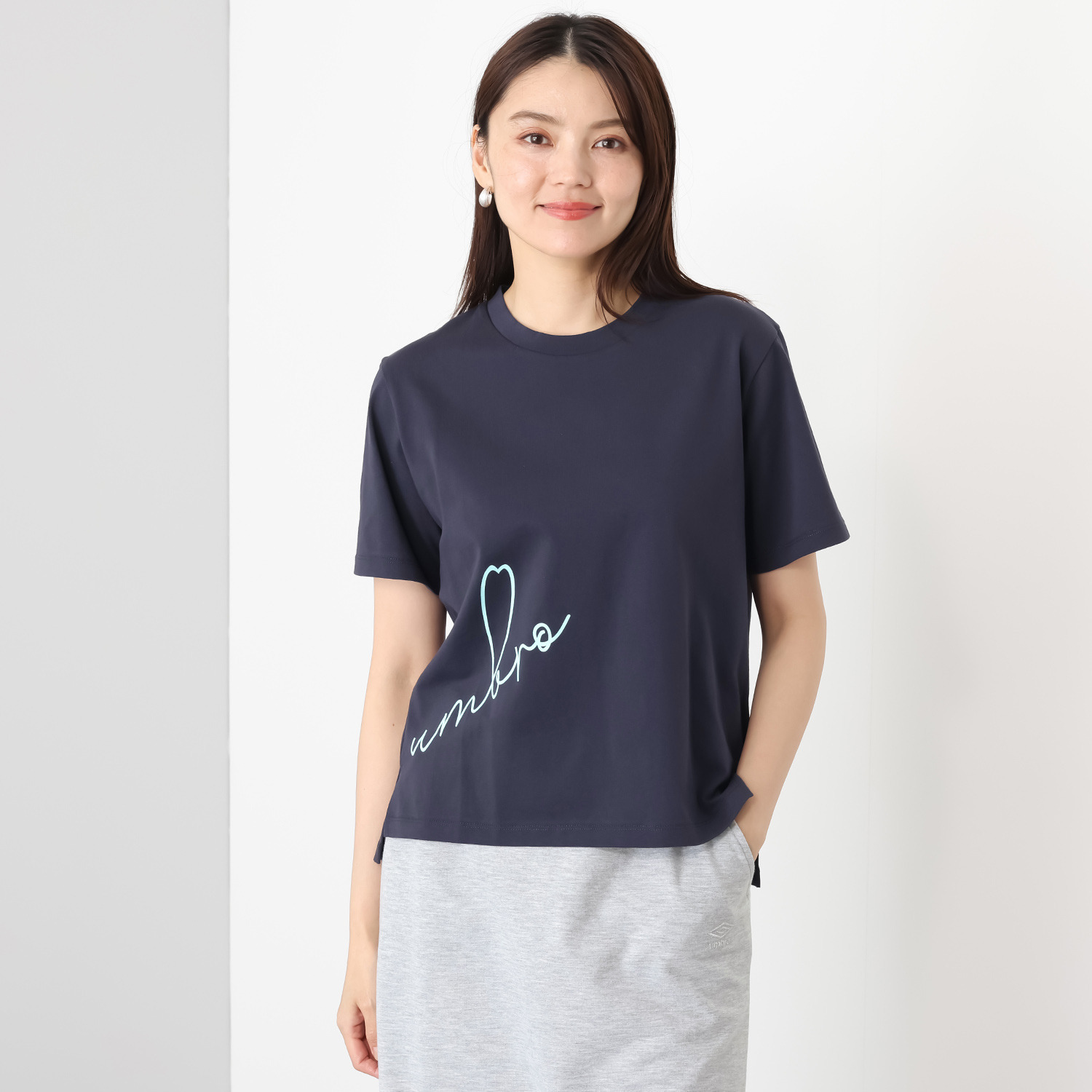 アンブロ コットン１００％ グラフィックプリント プルオーバー