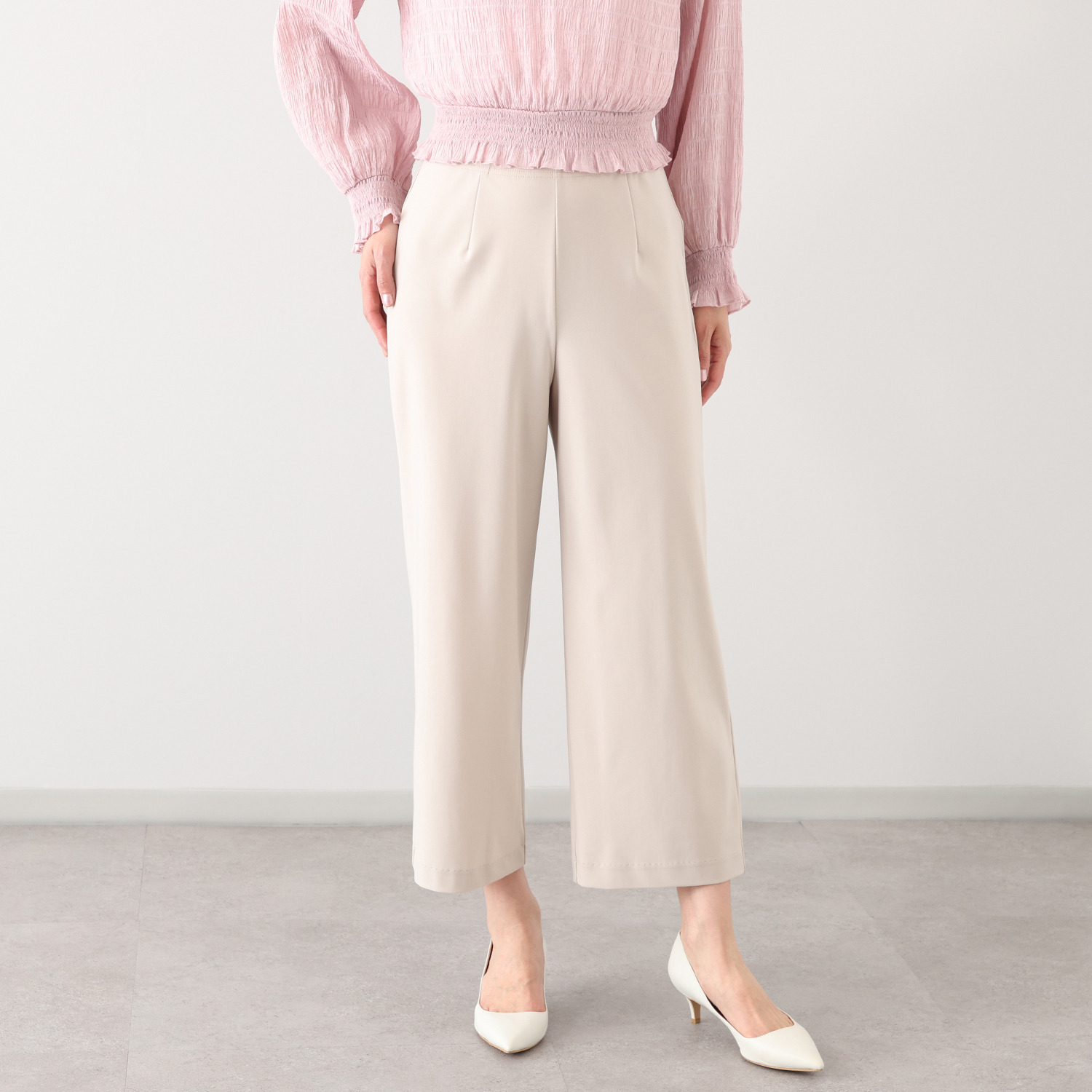 ラ・シュシュ ＵＶカット・接触冷感 吸水速乾 ３Ｄ設計の ダーツ入り セミワイドパンツ