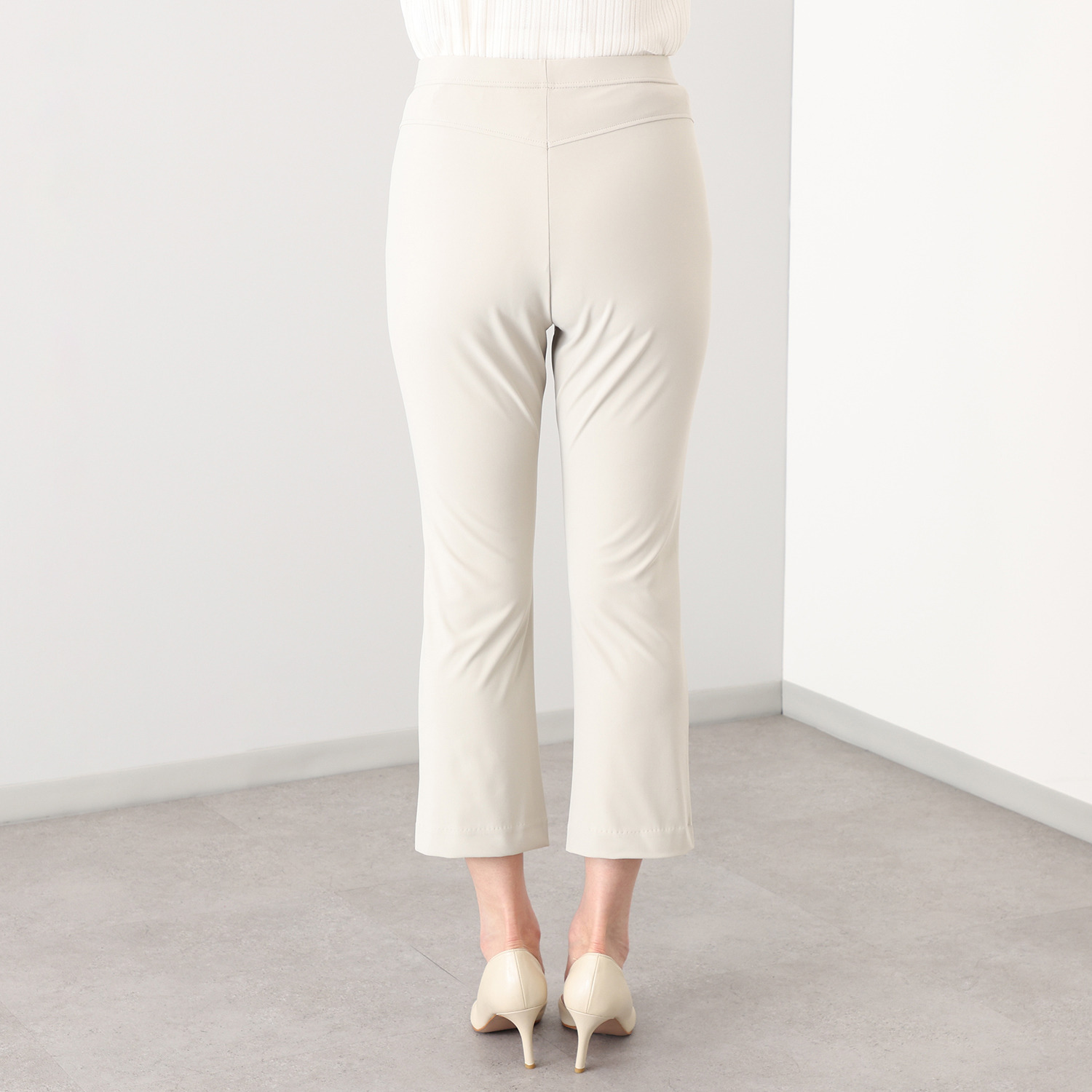 ラ・シュシュ ＵＶカット・接触冷感 はっ水 多機能素材の美脚パンツ ＜股下５８ｃｍ＞