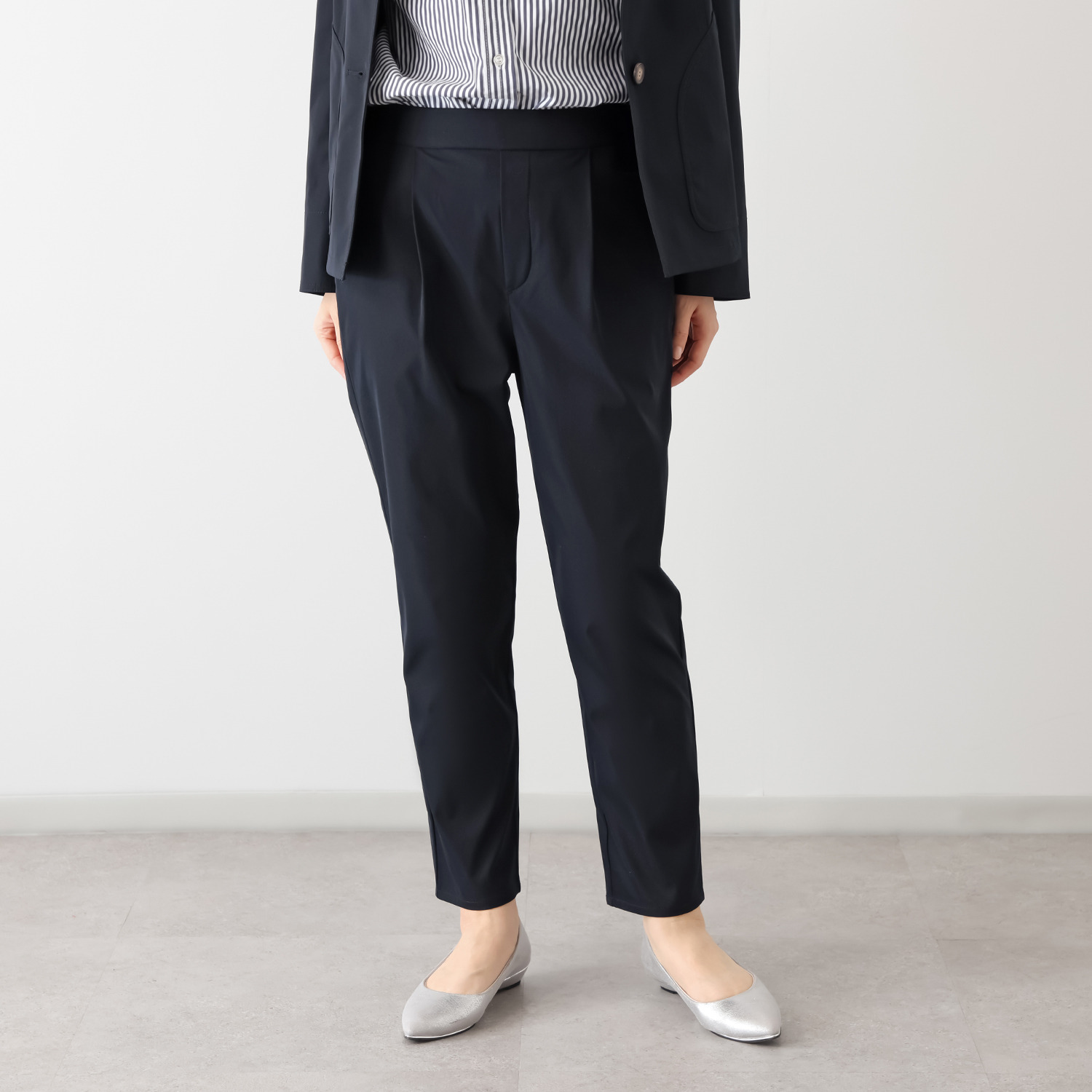 ルナリア はっ水・ＵＶカット ストレッチ大人チノ タックテーパードパンツ