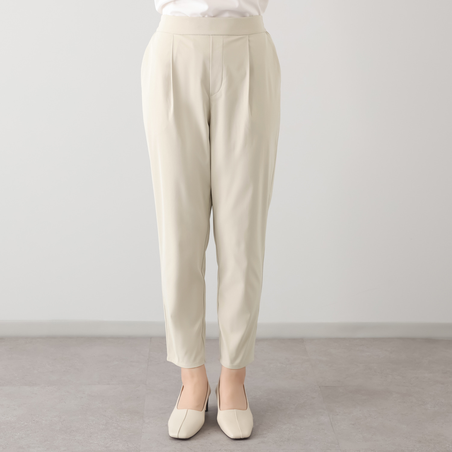 ルナリア はっ水・ＵＶカット ストレッチ大人チノ タックテーパードパンツ