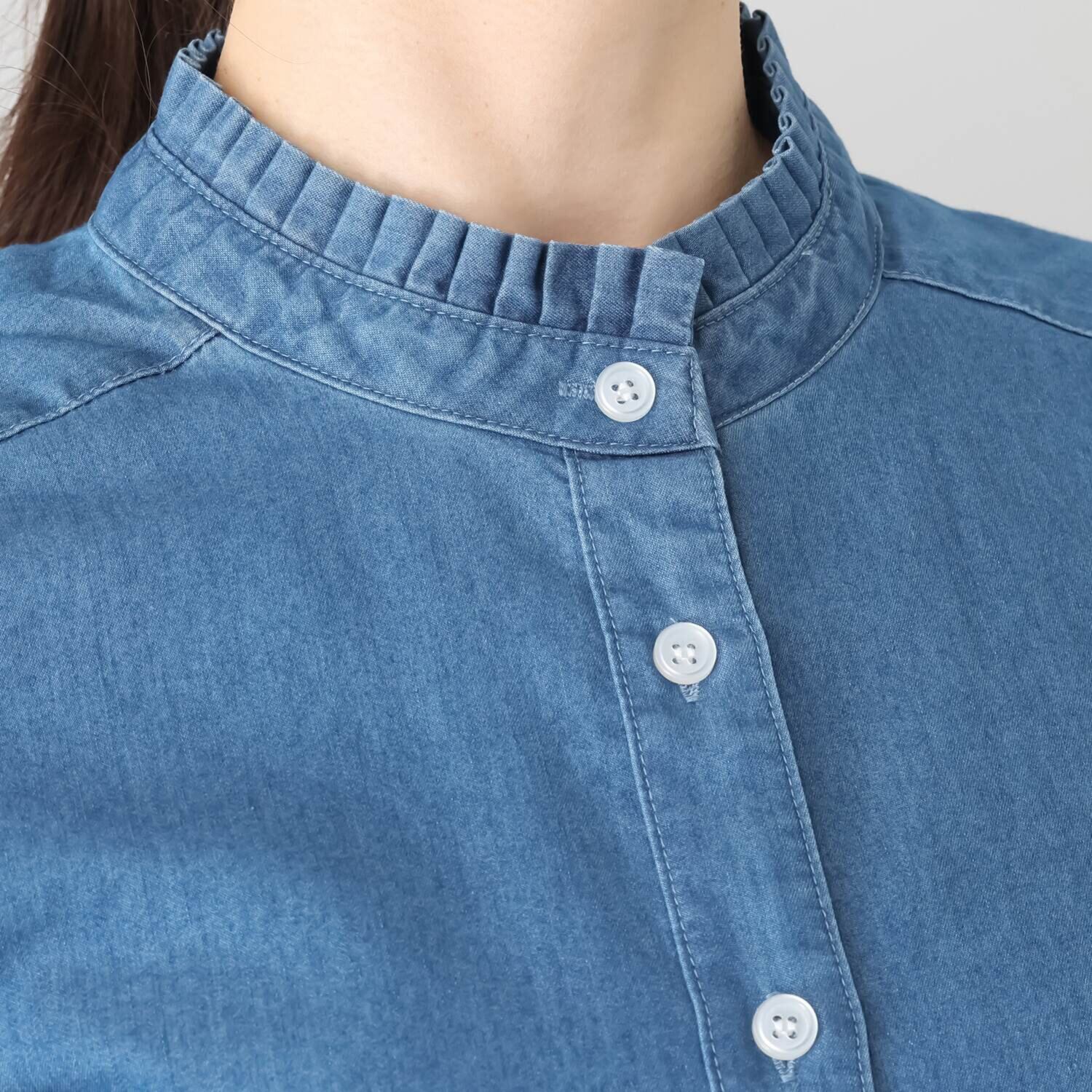 ルナリア 吸水速乾・ＵＶカット さらさらドライデニム フリルバンドカラーシャツ