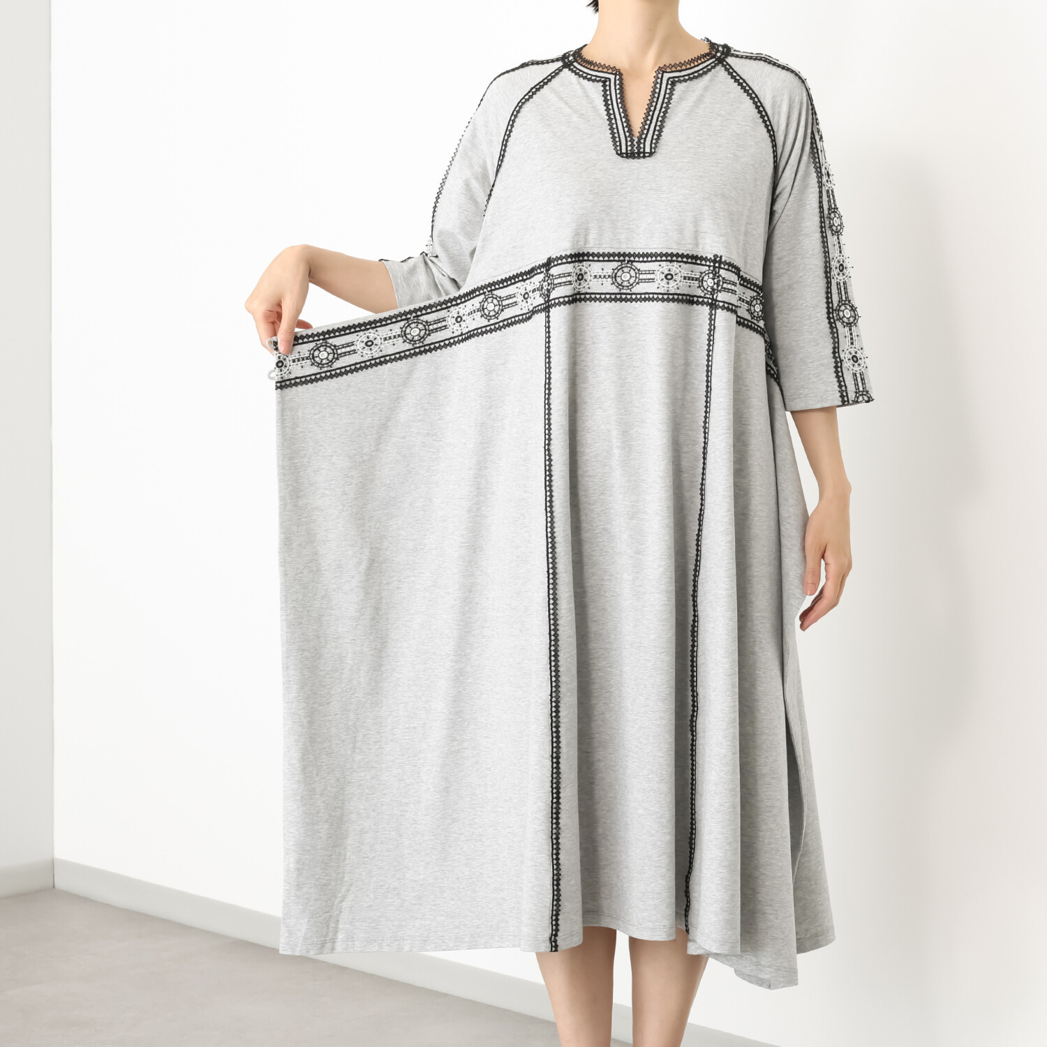 キョウコ　ヒガ レーストリミングドレス