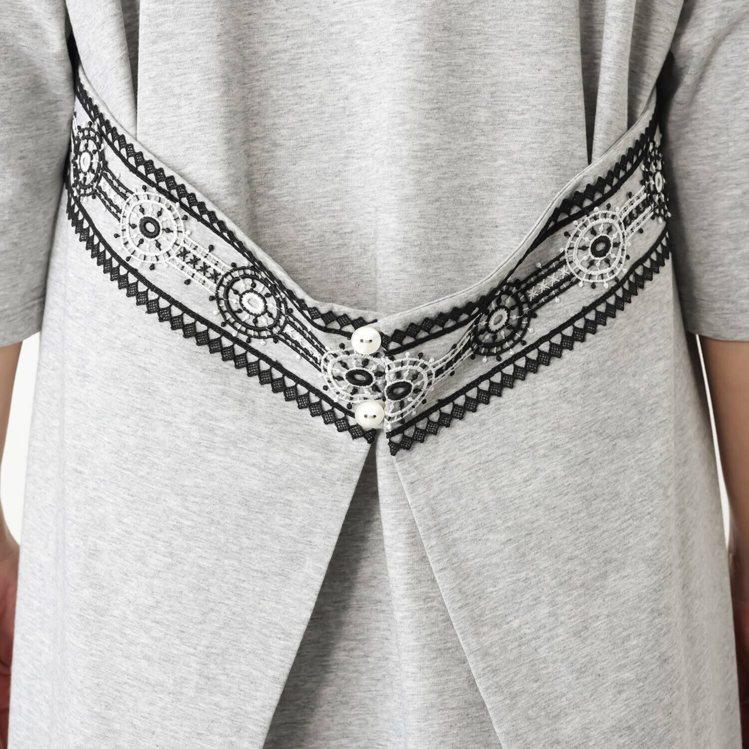 キョウコ　ヒガ レーストリミングドレス