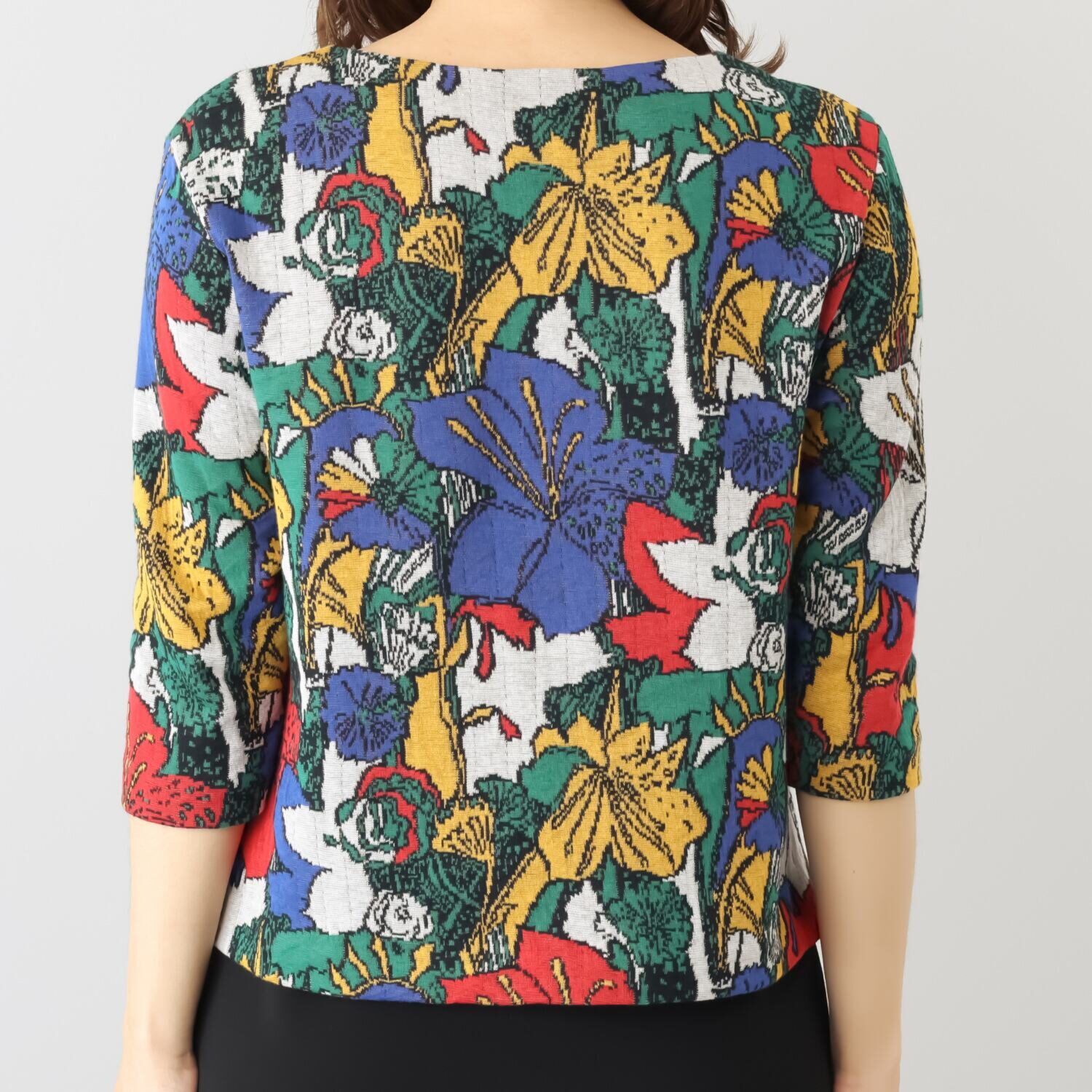 プレセントーア 抗菌防臭 日本製 色とりどりの花を表現した ボタニカル柄ジャガード プルオーバー