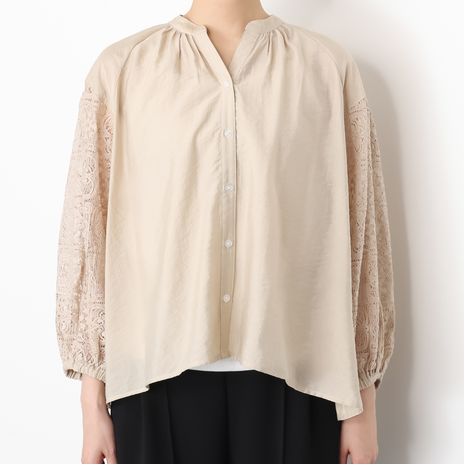 ラフレス エアリー素材 袖レースブラウス