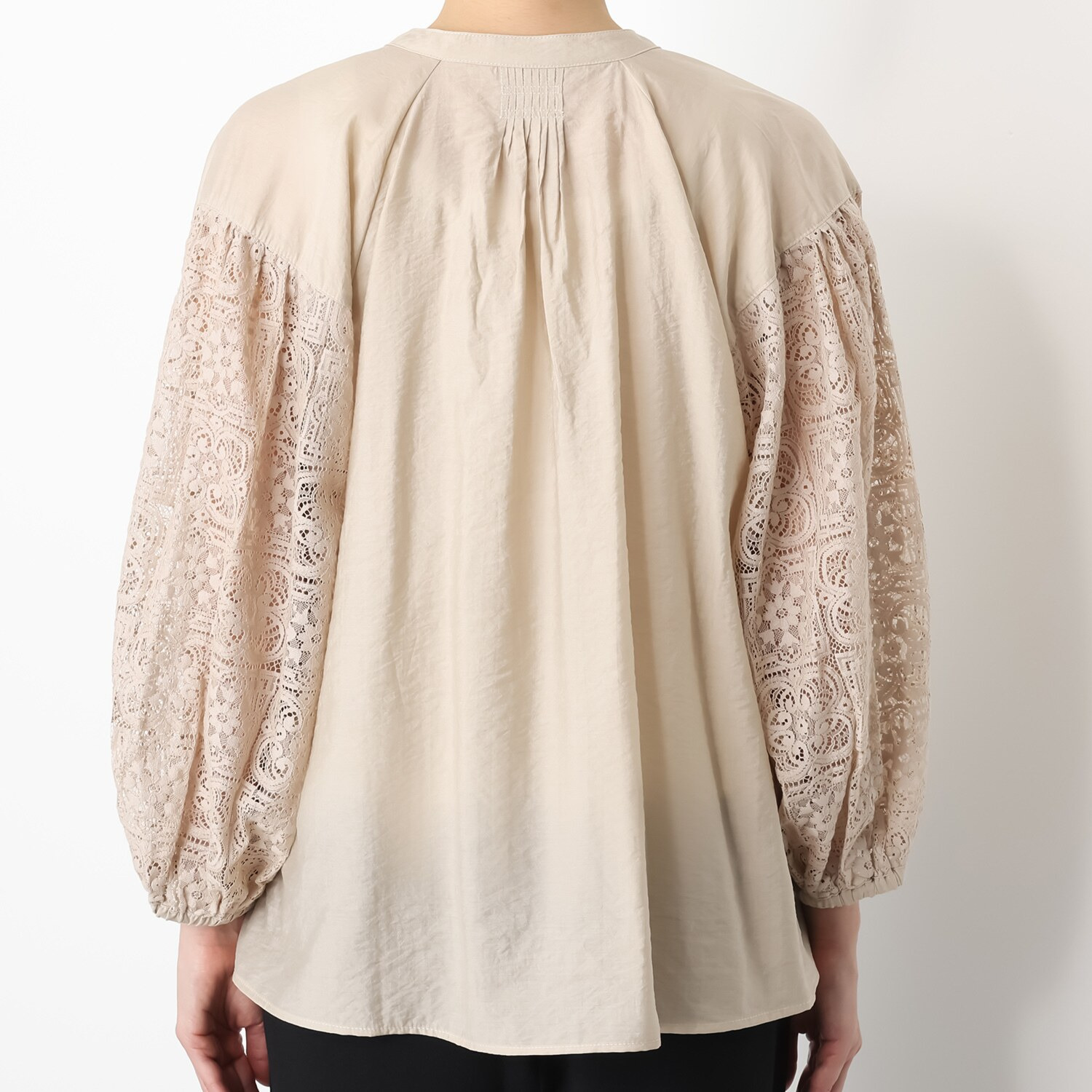 ラフレス エアリー素材 袖レースブラウス