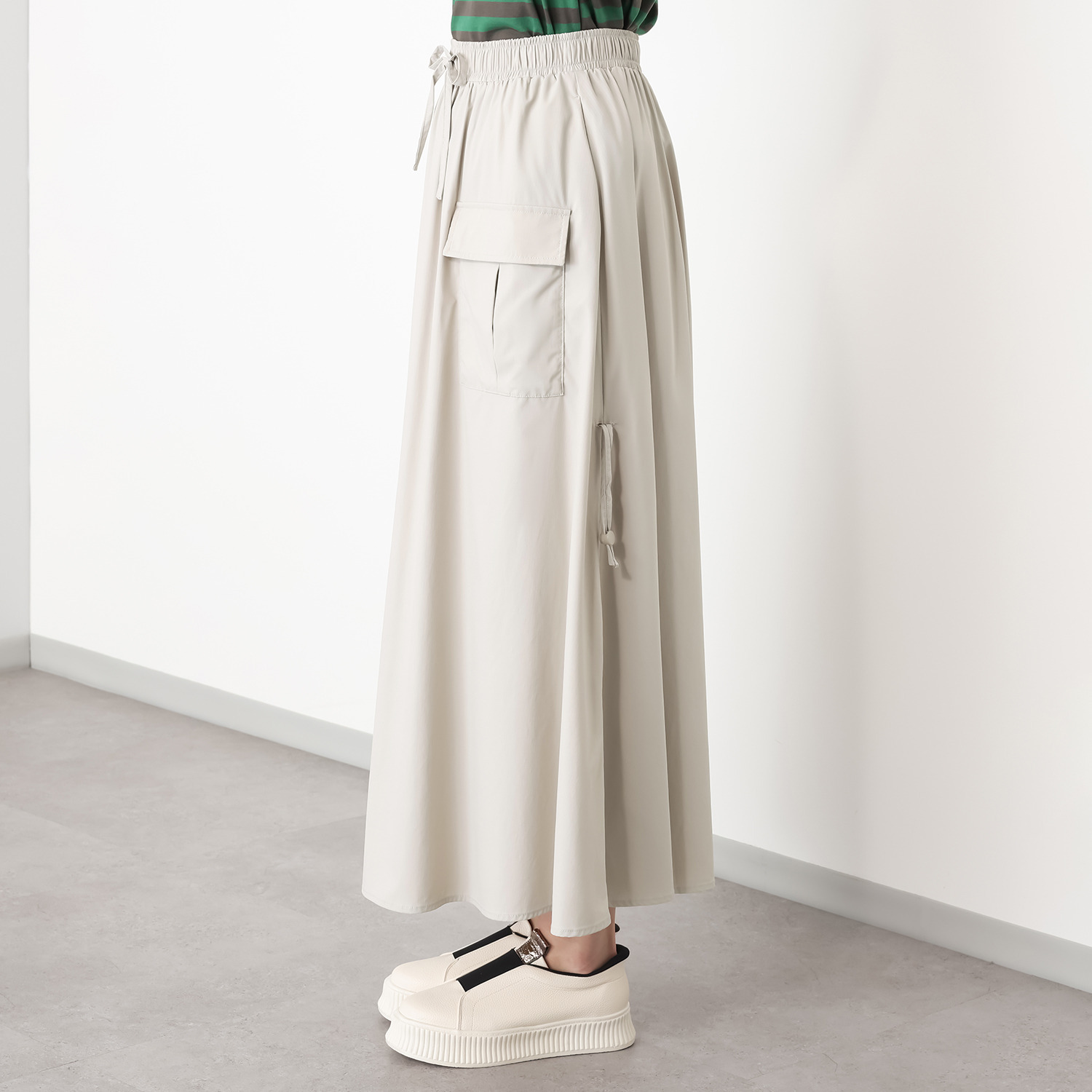 エムズ　スタイル シャドーストライプ カーゴポケットアクセント サイドドロスト フレアースカート