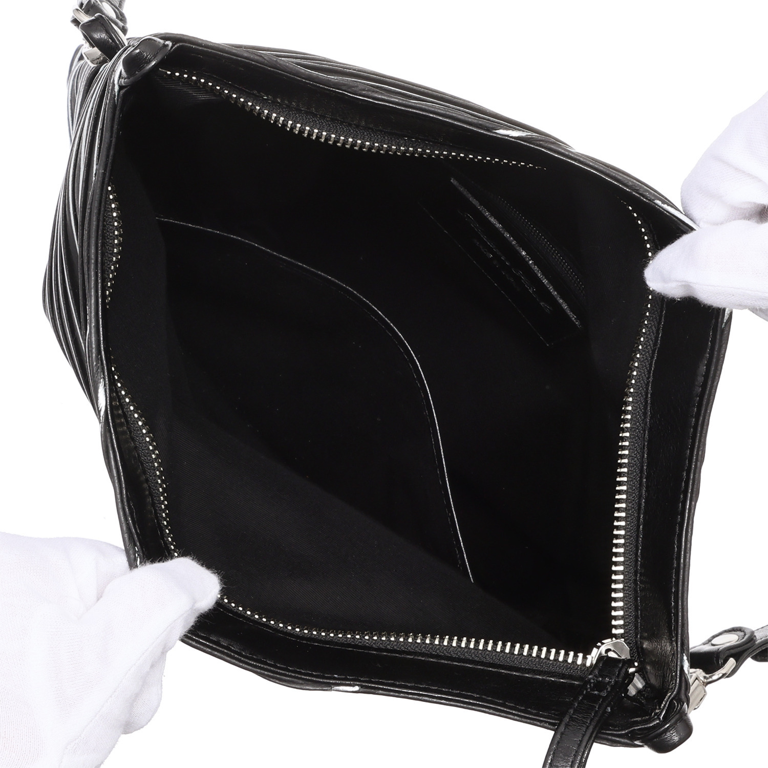 マダムヒロコ ピッグレザー ショルダーバッグ “ヴァーグ”