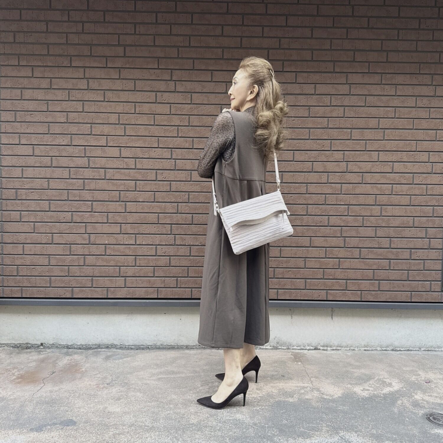 マダムヒロコ ピッグレザー ショルダーバッグ “ヴァーグ”