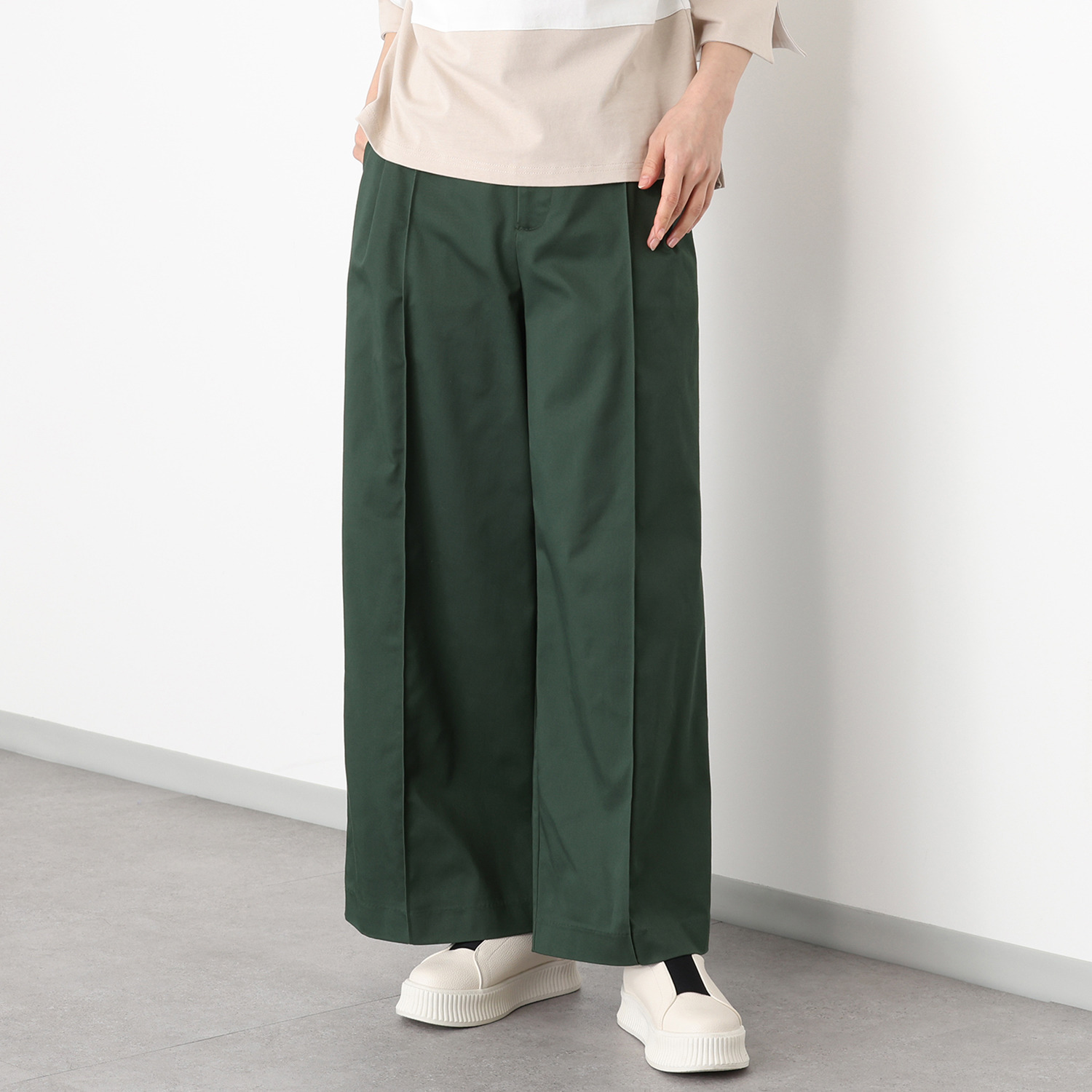 イロプライム センタープレス シークレットゴム コットンパンツ