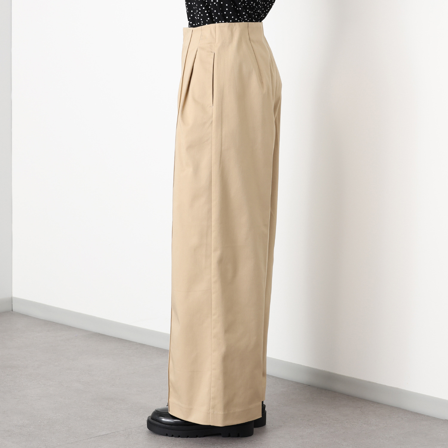 イロプライム センタープレス シークレットゴム コットンパンツ