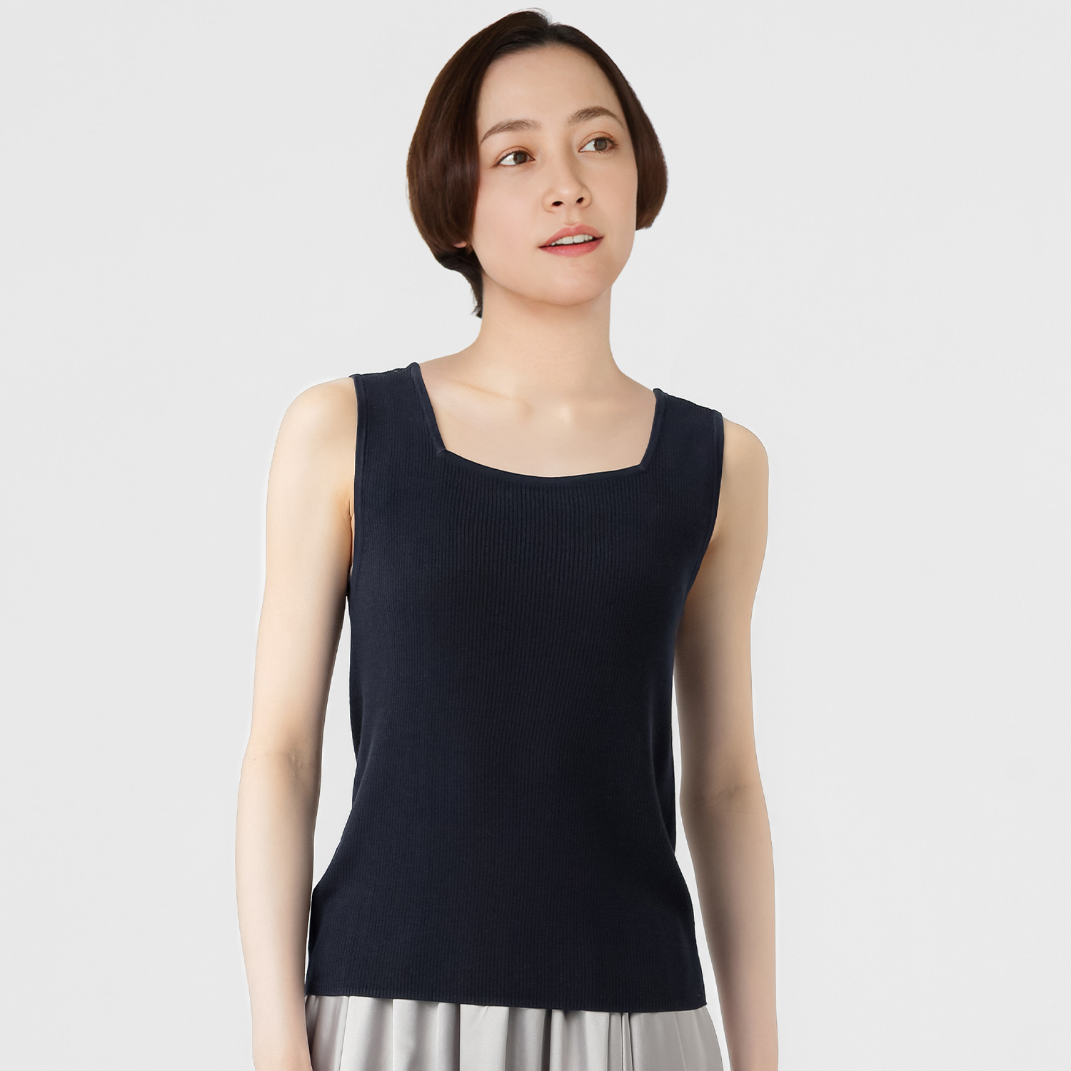 エマキュレイト スクエアネック ２ウェイ タンクトップ