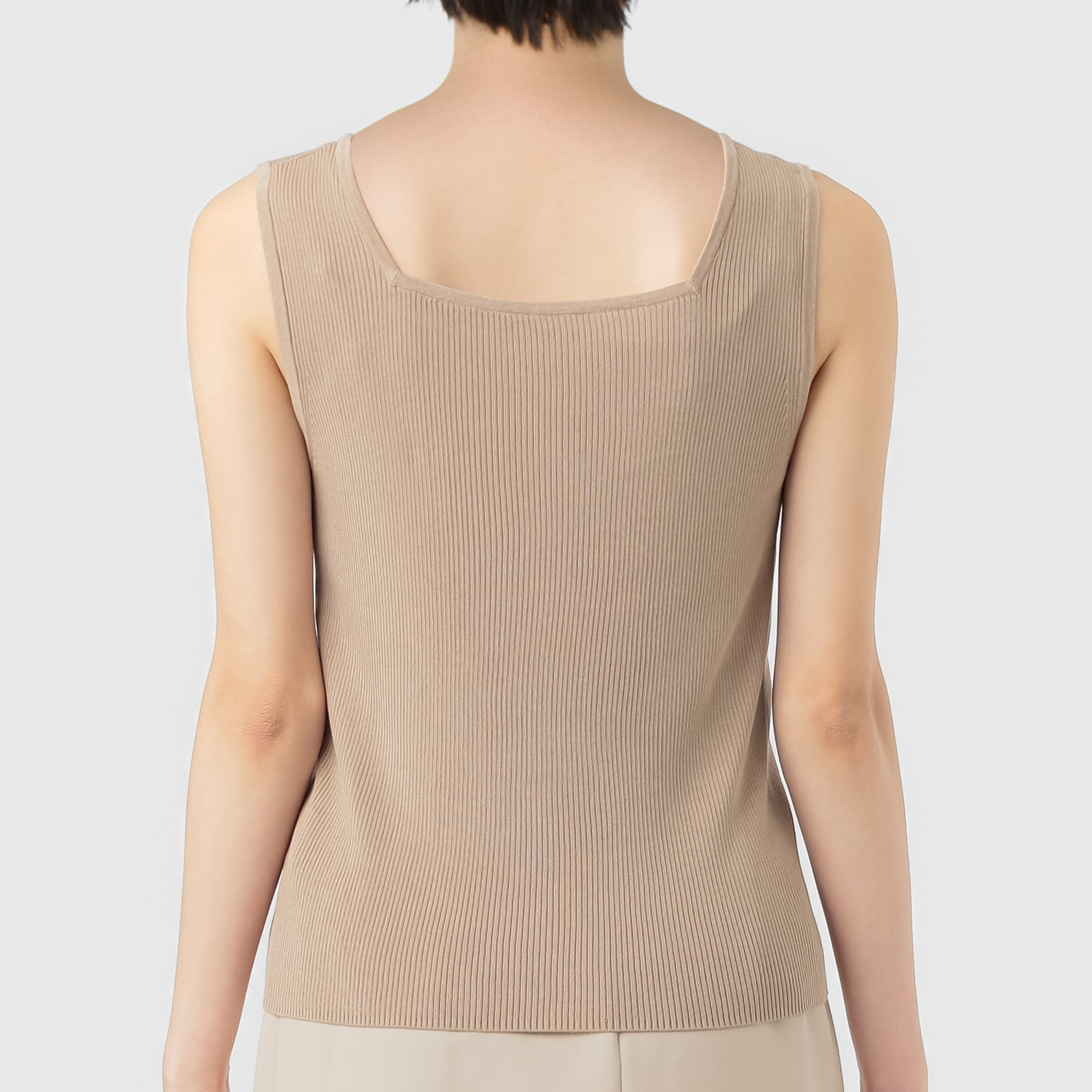 エマキュレイト スクエアネック ２ウェイ タンクトップ