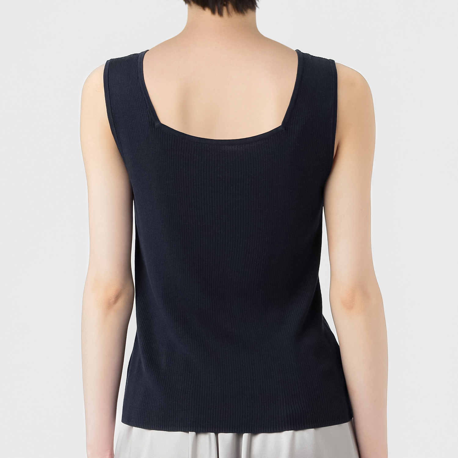 エマキュレイト スクエアネック ２ウェイ タンクトップ