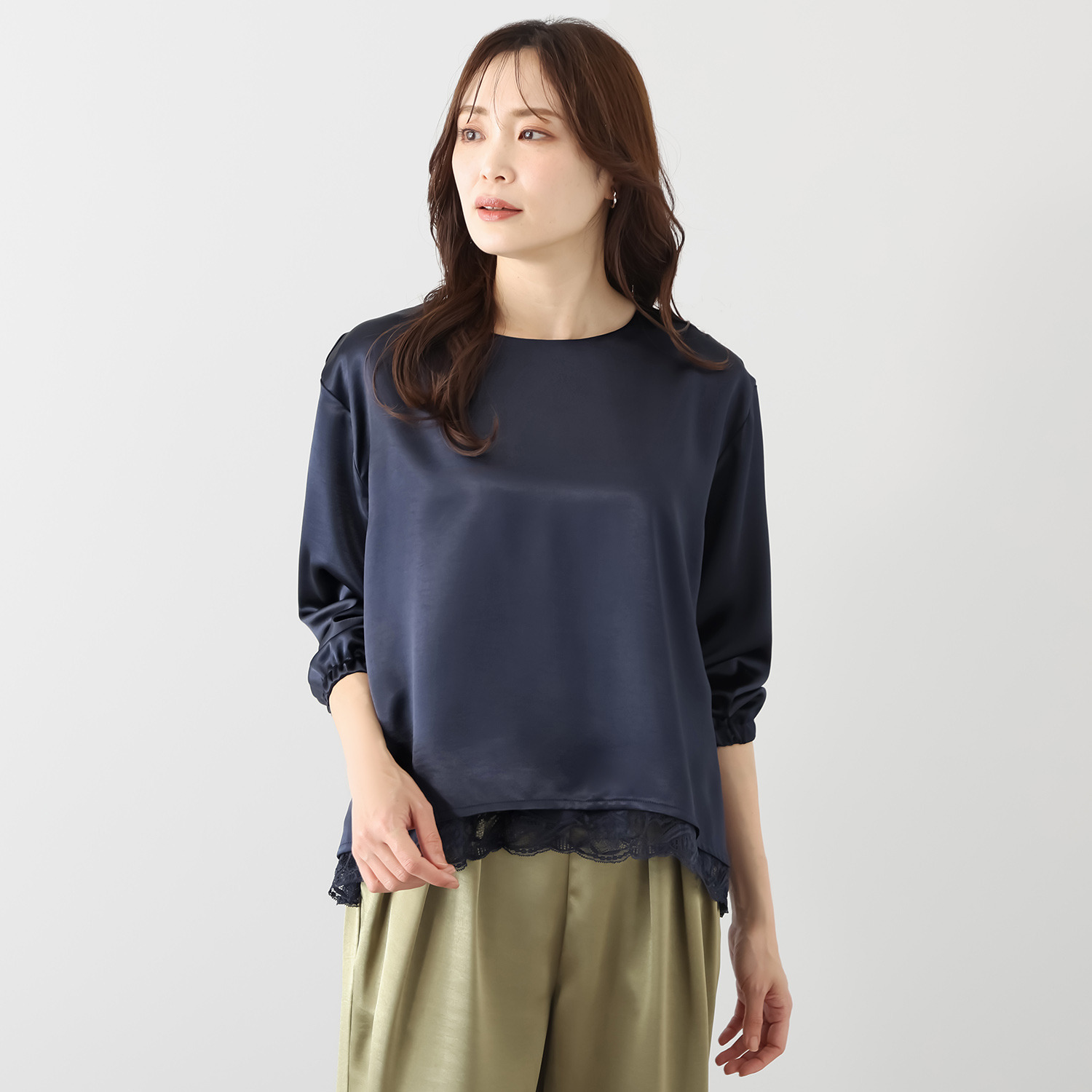 リミナル レースレイヤード サテンブラウス