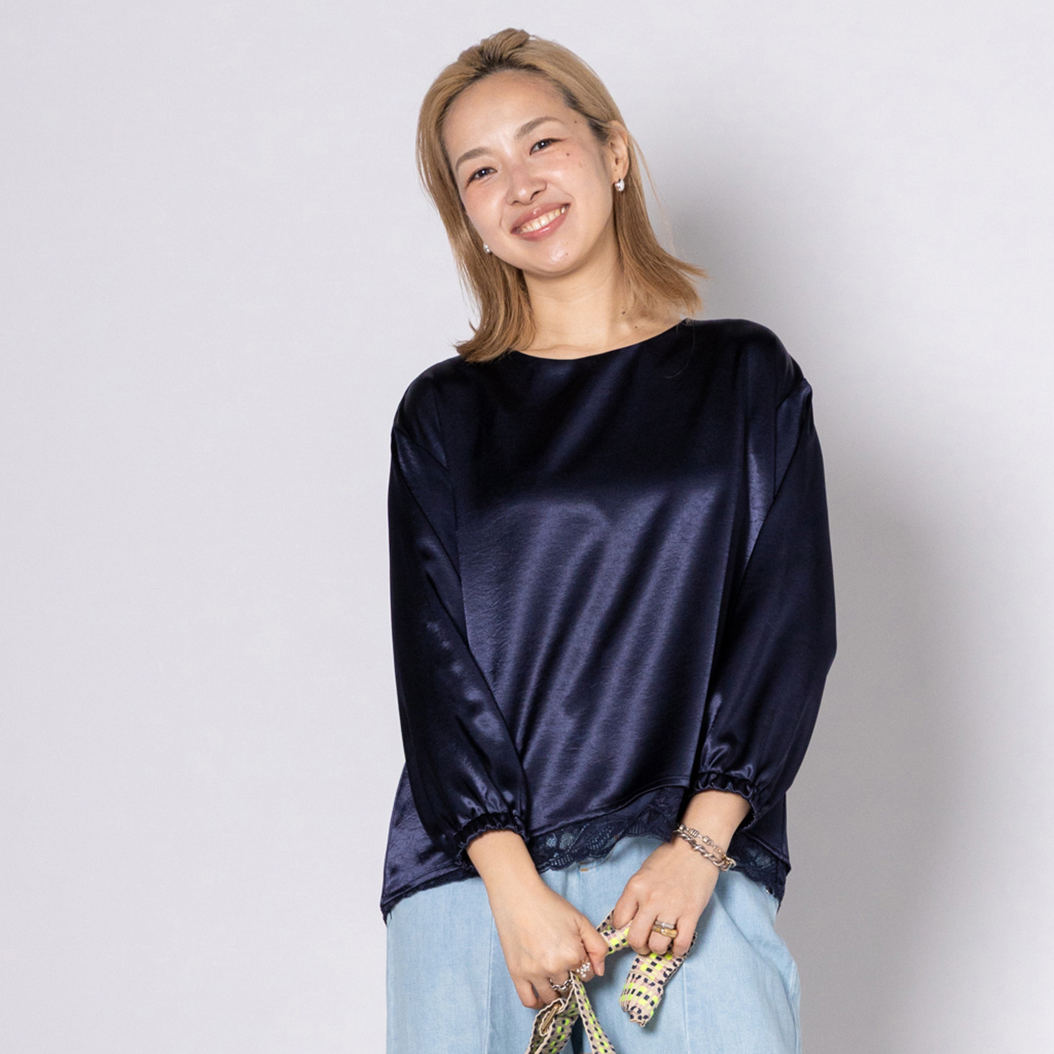 リミナル レースレイヤード サテンブラウス