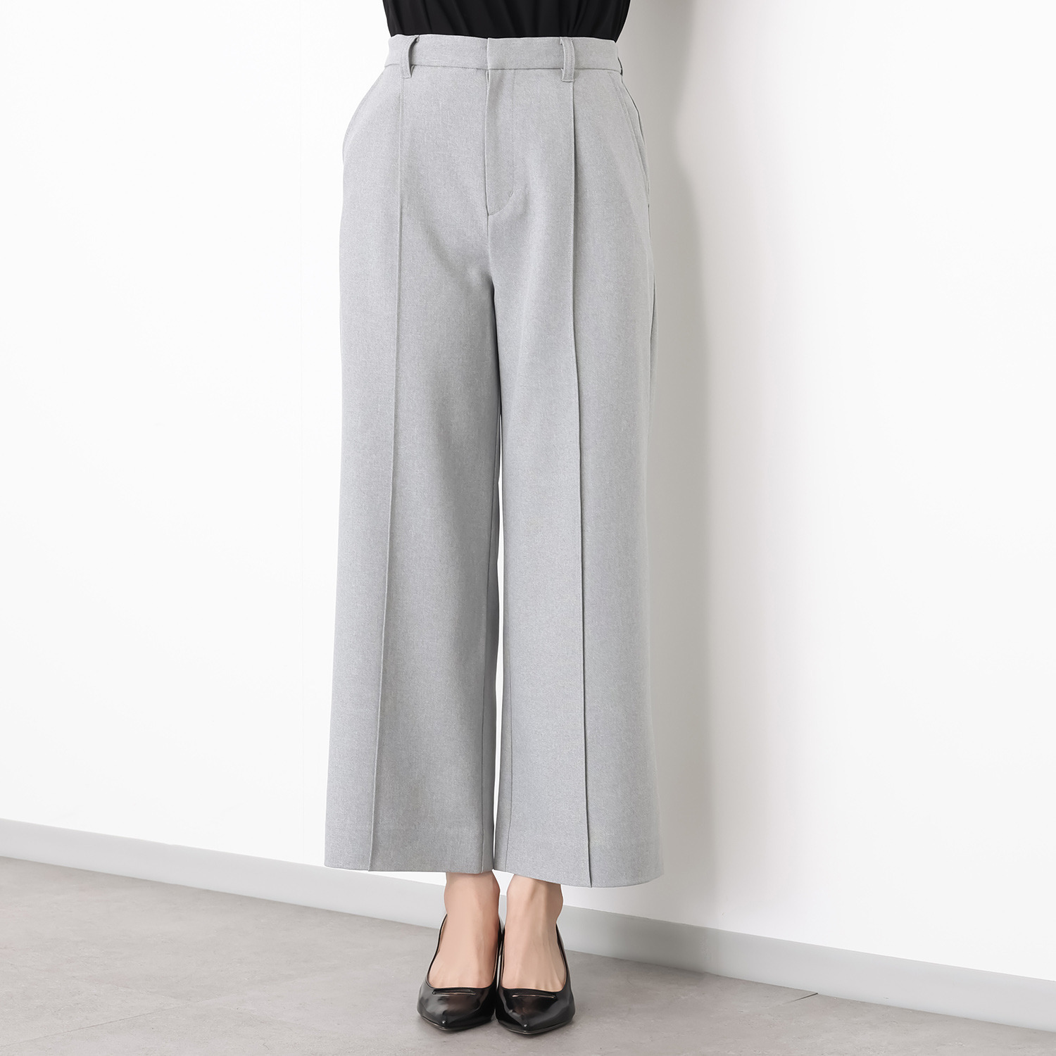 Ｓ３５７プラス 小柄さんのための 美脚見え センターピンタック ワイドパンツ