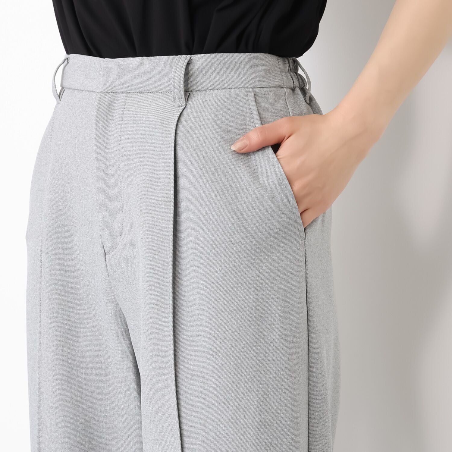 Ｓ３５７プラス 小柄さんのための 美脚見え センターピンタック ワイドパンツ
