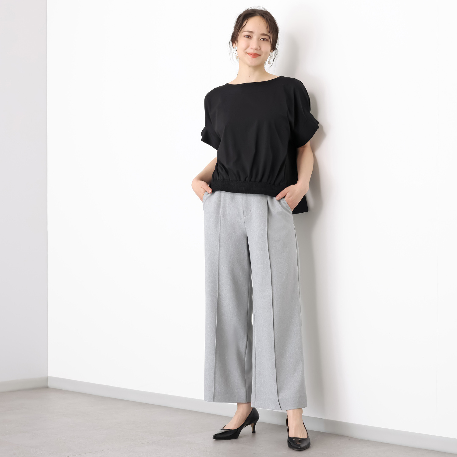 Ｓ３５７プラス 小柄さんのための 美脚見え センターピンタック ワイドパンツ