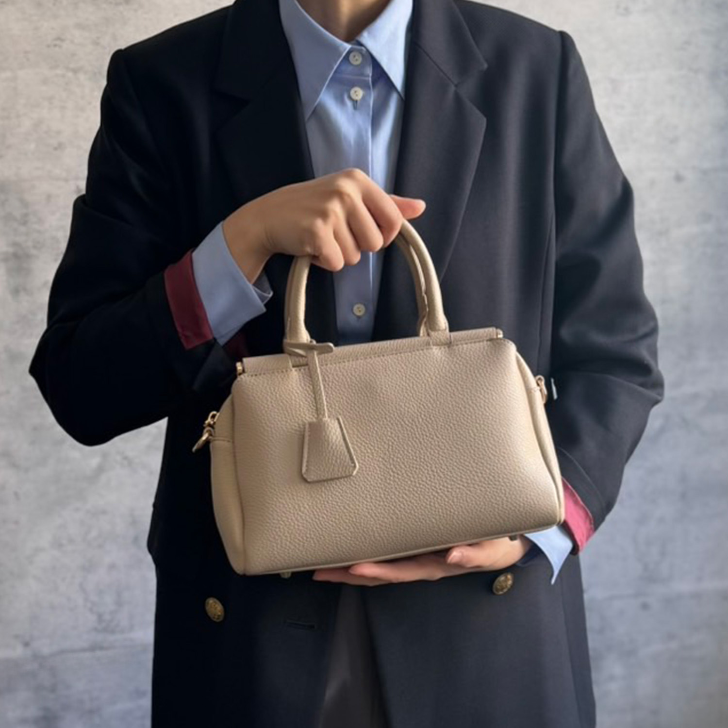 グッシオイタリー キーチャーム付 ２ウェイ スクエア型バッグ